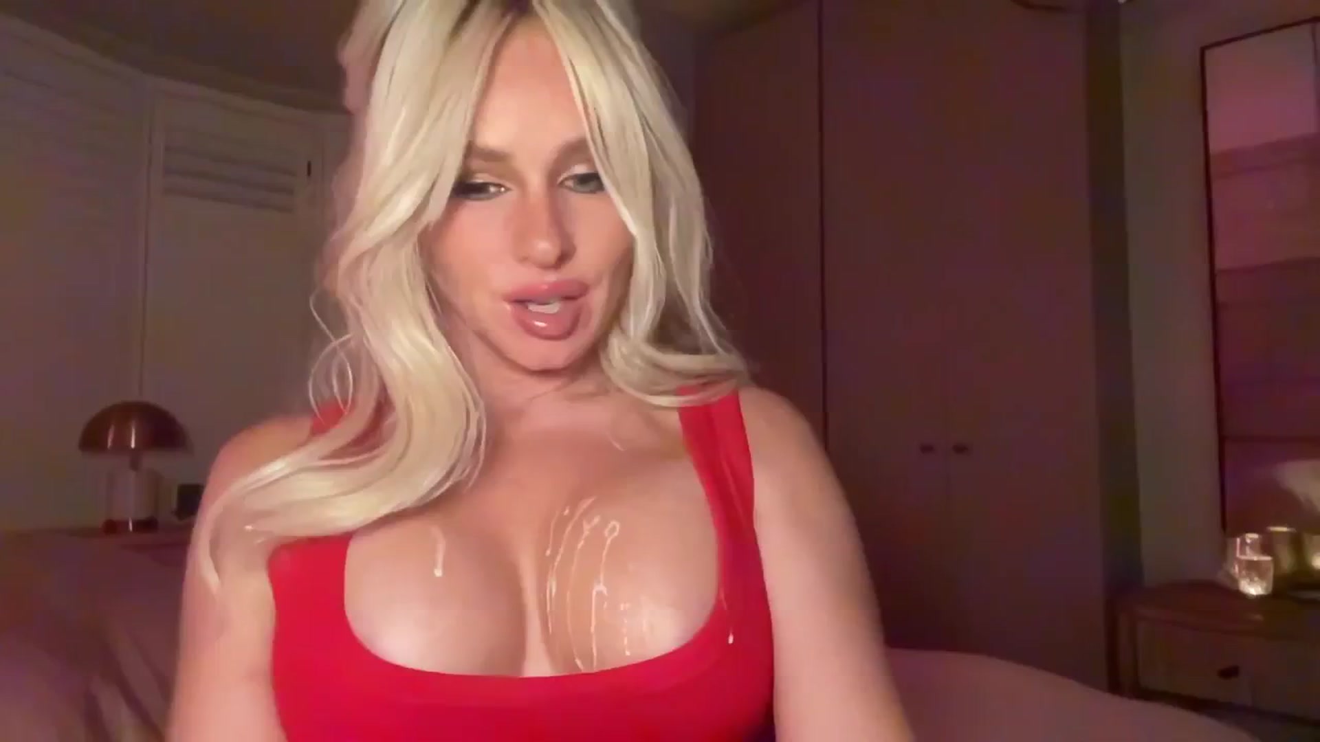 Gallery image thumbnail from GoddessHardy's myfreecams stream on, 05/01/2025, 21:09 image 2 of 20