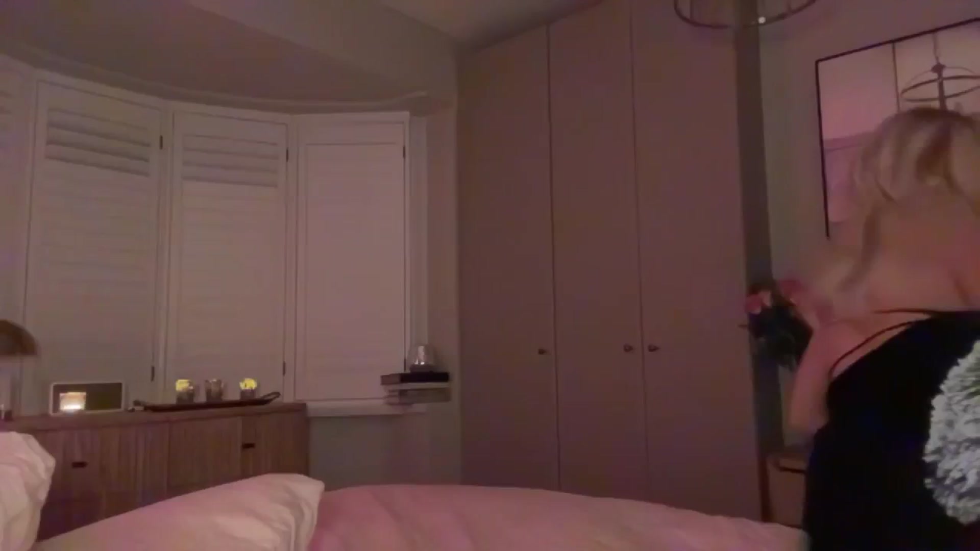 Gallery image thumbnail from GoddessHardy's myfreecams stream on, 05/03/2025, 23:40 image 18 of 20