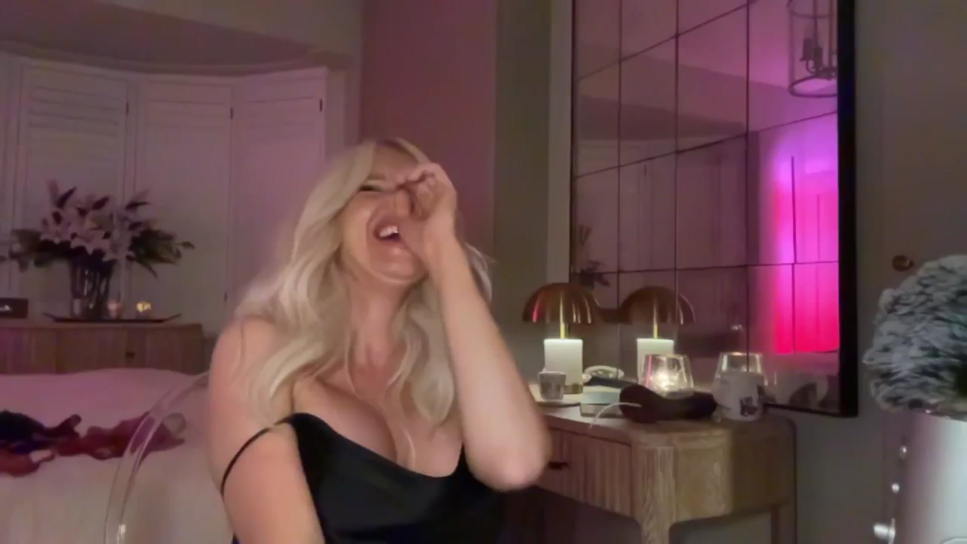 Gallery image thumbnail from GoddessHardy's myfreecams stream on, 06/05/2025, 01:29 image 15 of 20