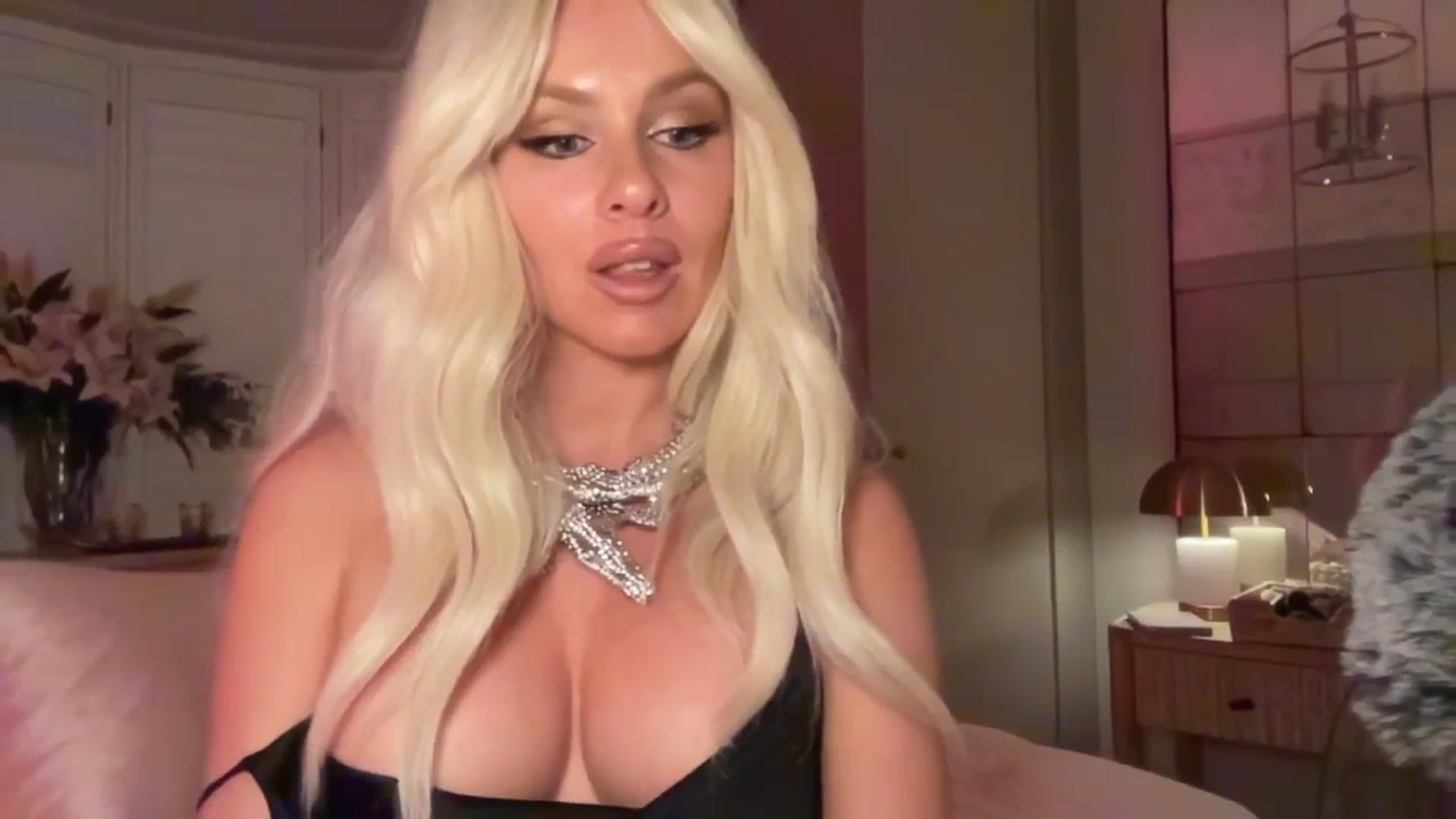 Gallery image thumbnail from GoddessHardy's myfreecams stream on, 06/22/2025, 21:48 image 18 of 20
