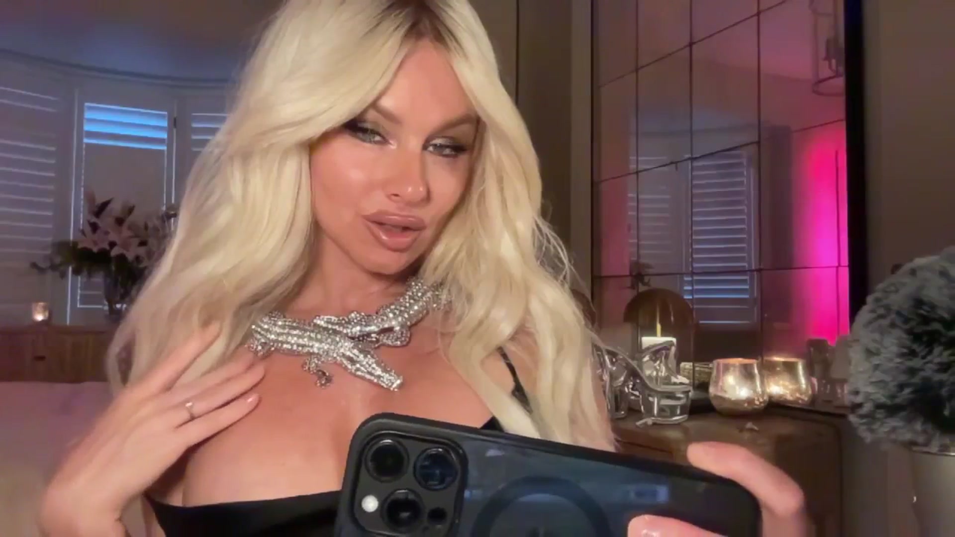 Gallery image thumbnail from GoddessHardy's myfreecams stream on, 06/22/2025, 21:48 image 3 of 20