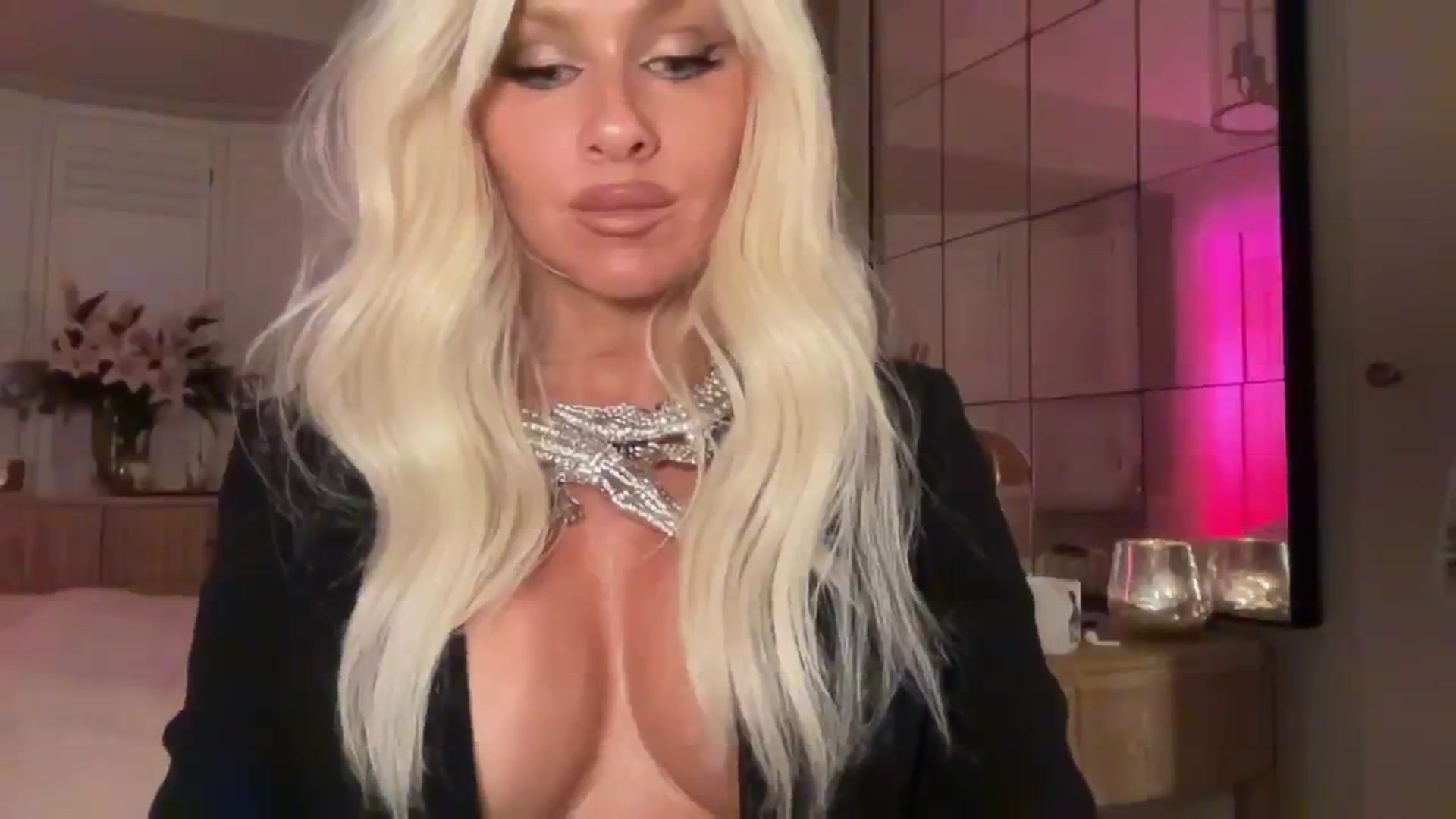 Gallery image thumbnail from GoddessHardy's myfreecams stream on, 06/23/2025, 22:36 image 11 of 20