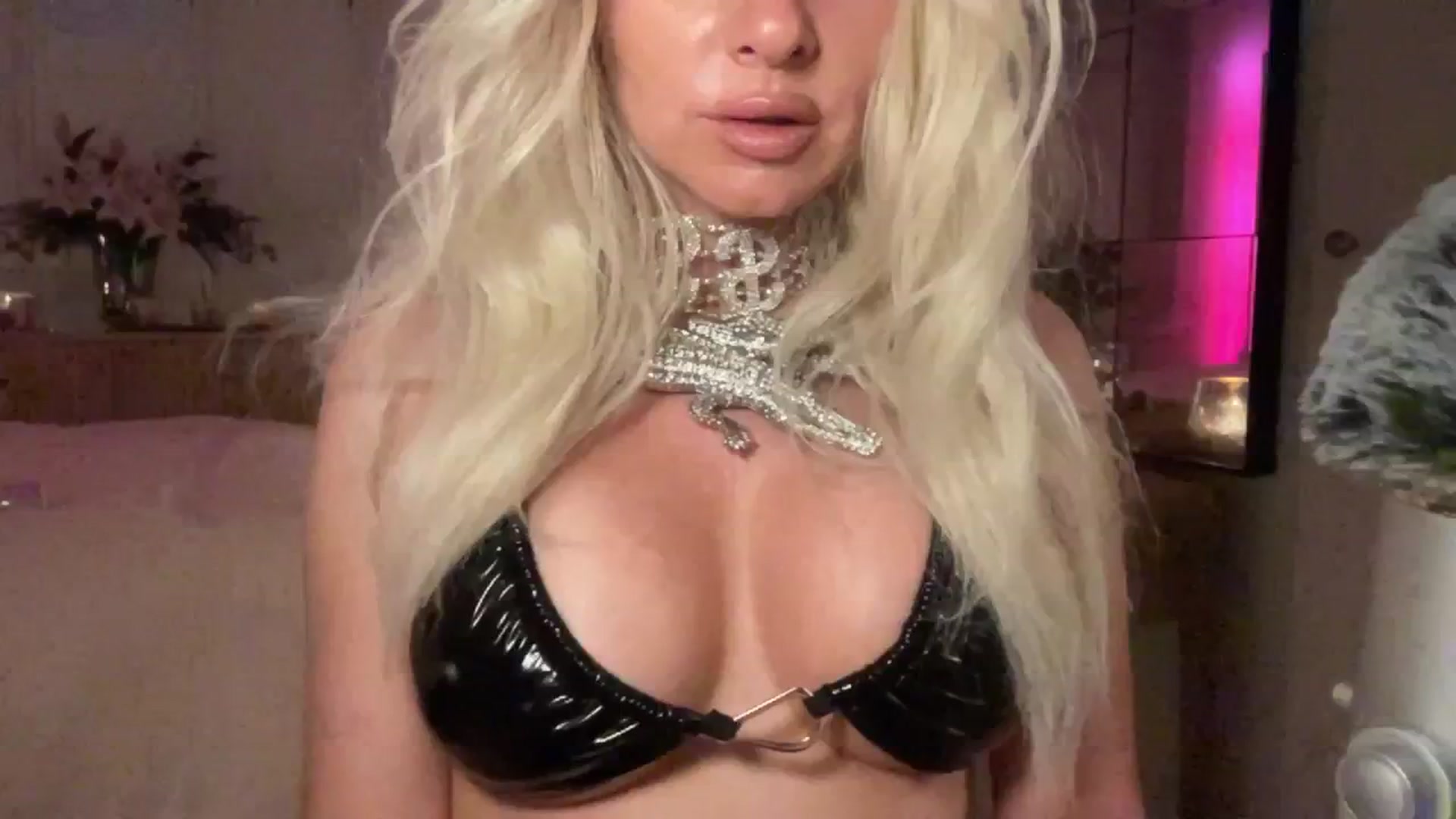 Gallery image thumbnail from GoddessHardy's myfreecams stream on, 06/27/2025, 23:54 image 2 of 20