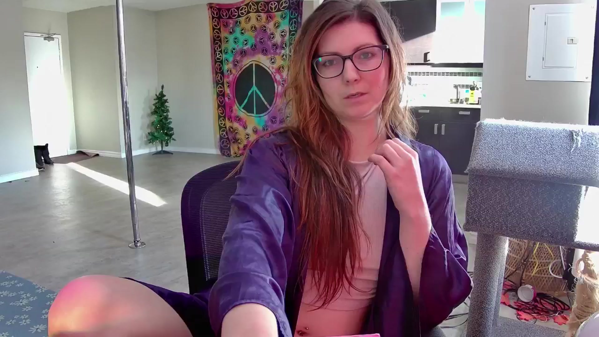 Gallery image thumbnail from GoddessJadee's myfreecams stream on, 12/24/2024, 18:52 image 18 of 20