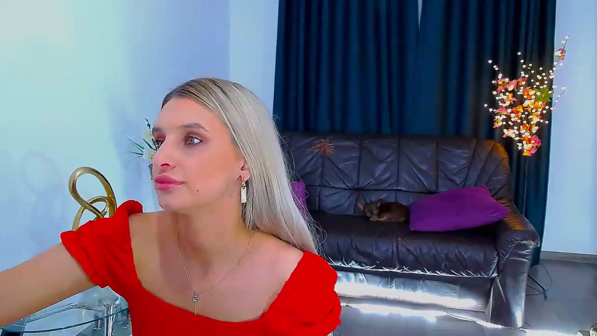 Gallery image thumbnail from GoddessKiarra's myfreecams stream on, 06/12/2023, 23:56 image 7 of 20