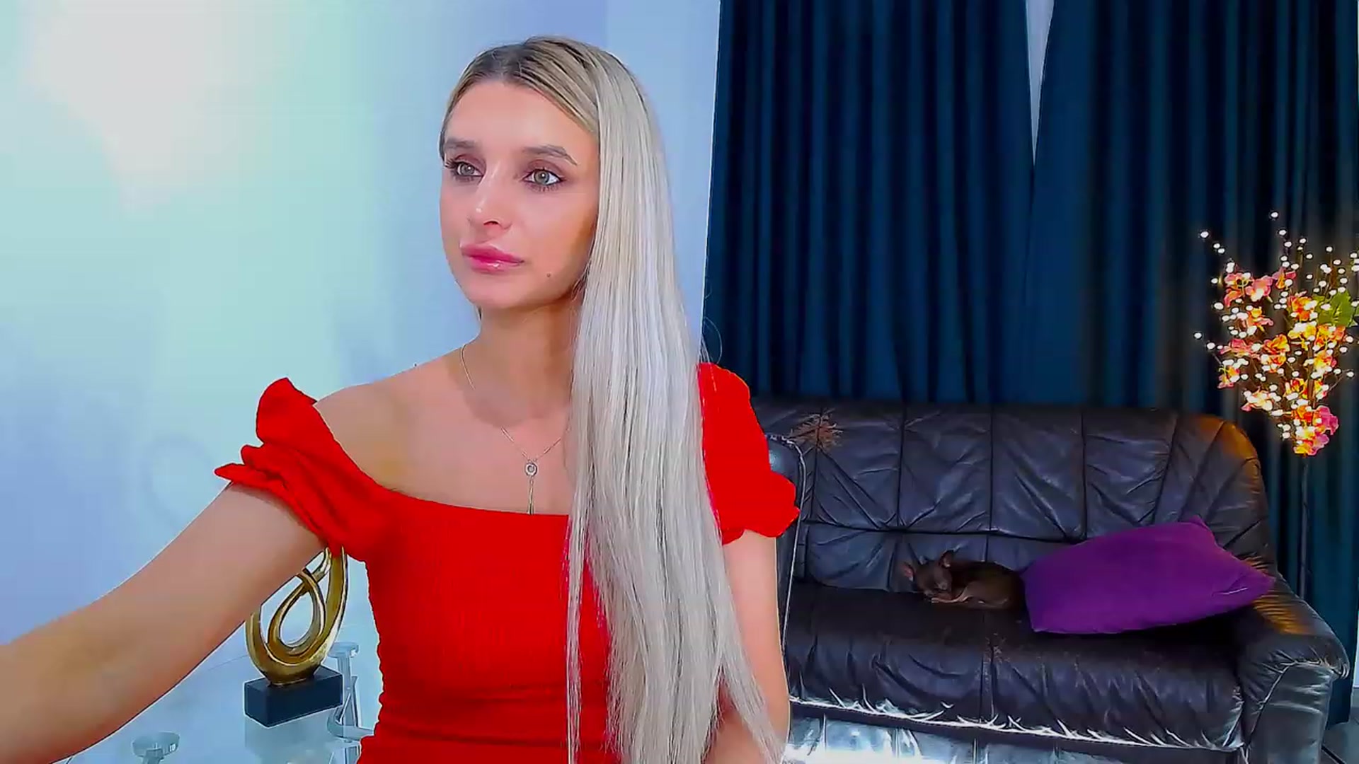 Gallery image thumbnail from GoddessKiarra's myfreecams stream on, 06/12/2023, 23:56 image 5 of 20