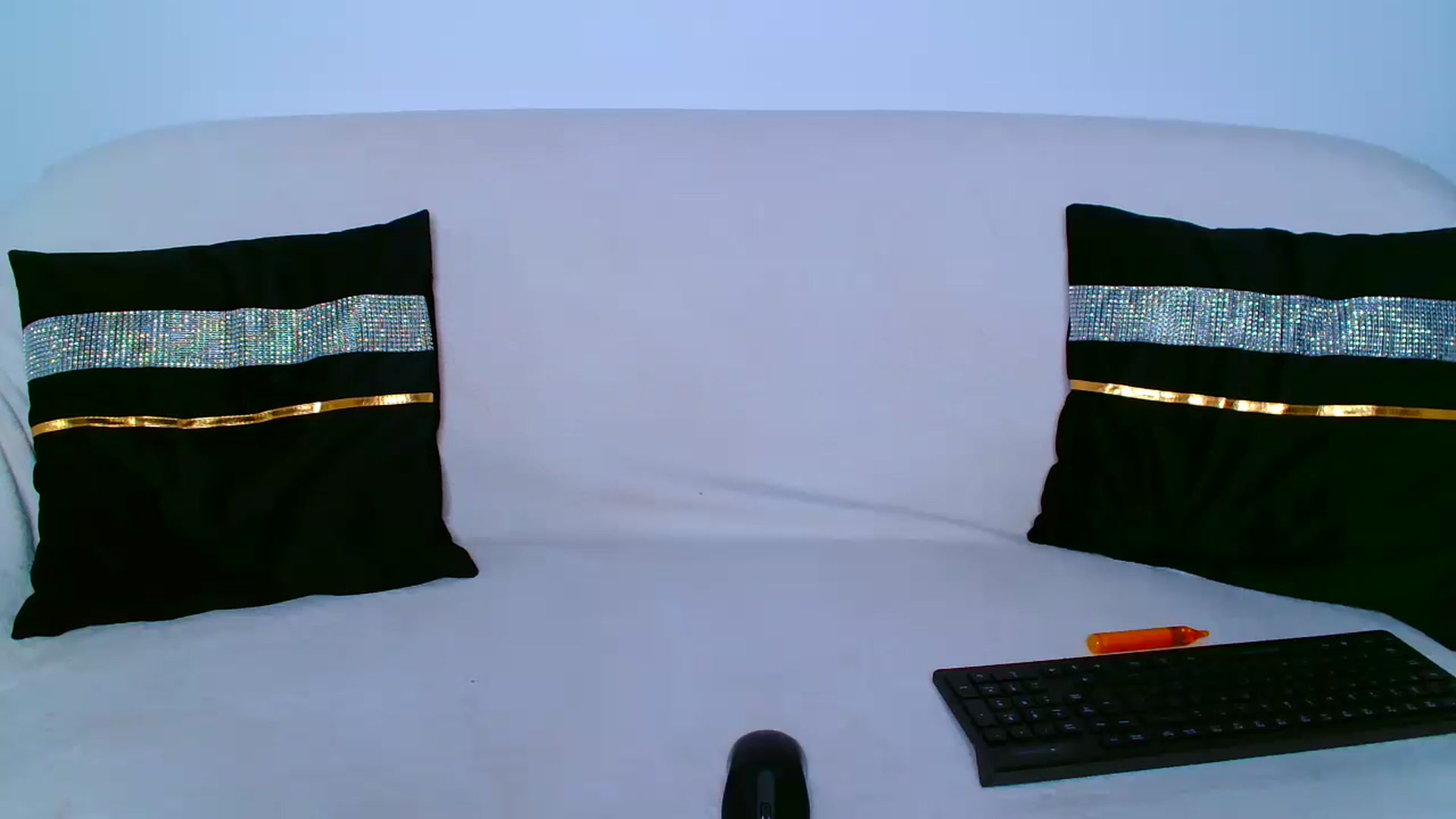 Gallery image thumbnail from GoddessKiarra's myfreecams stream on, 10/05/2024, 19:02 image 12 of 20