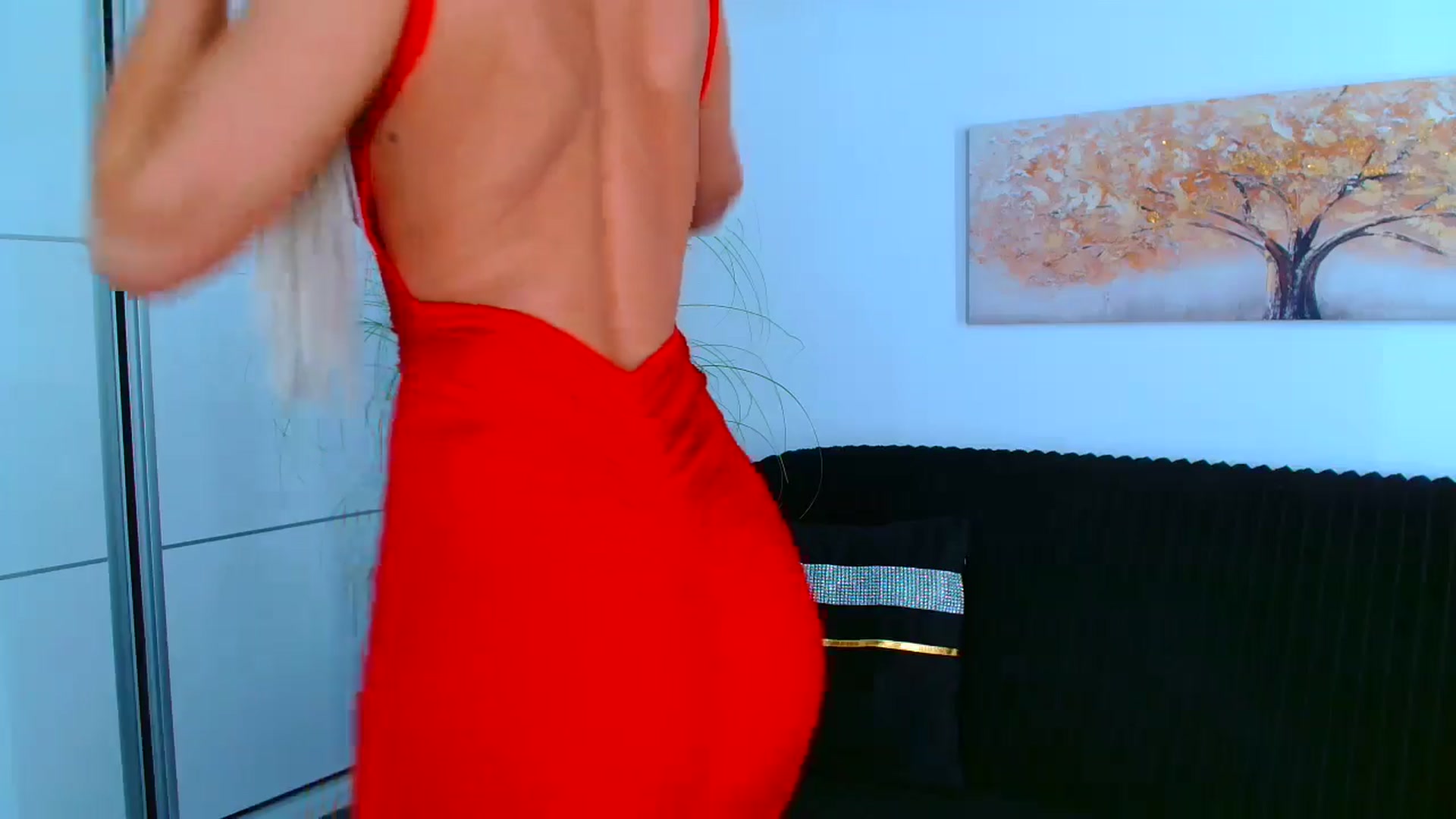 Gallery image thumbnail from GoddessKiarra's myfreecams stream on, 10/15/2024, 19:43 image 2 of 20