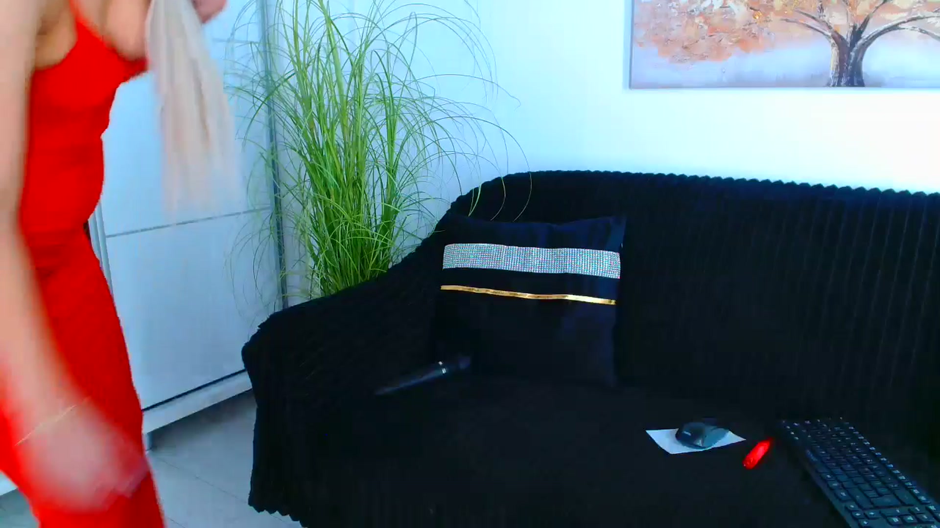 Gallery image thumbnail from GoddessKiarra's myfreecams stream on, 10/15/2024, 19:43 image 4 of 20