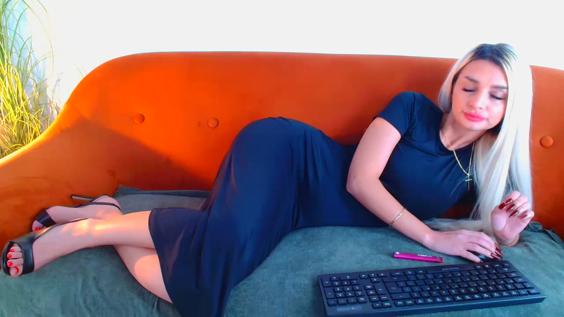 Gallery image thumbnail from GoddessKiarra's myfreecams stream on, 10/30/2024, 21:49 image 8 of 20