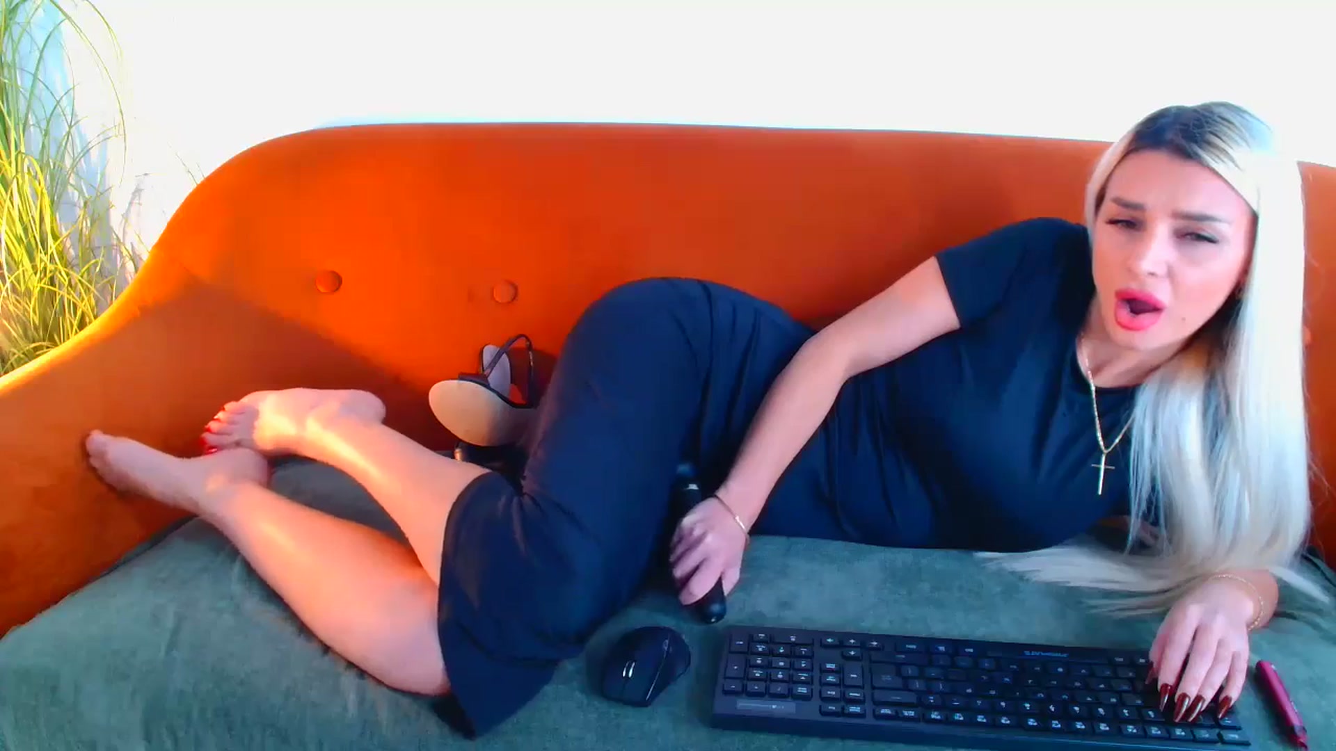 Gallery image thumbnail from GoddessKiarra's myfreecams stream on, 10/30/2024, 21:49 image 3 of 20