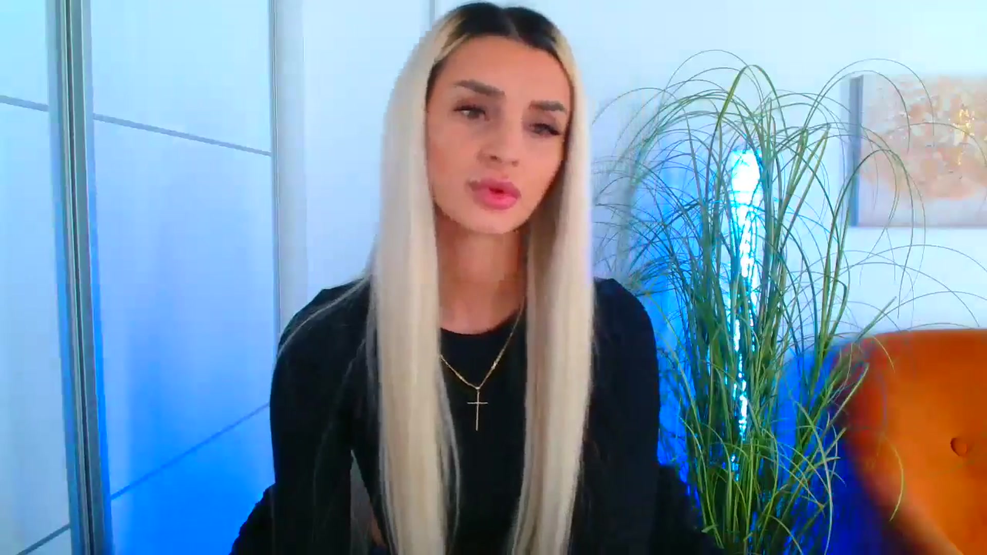 Gallery image thumbnail from GoddessKiarra's myfreecams stream on, 11/12/2024, 18:45 image 18 of 20