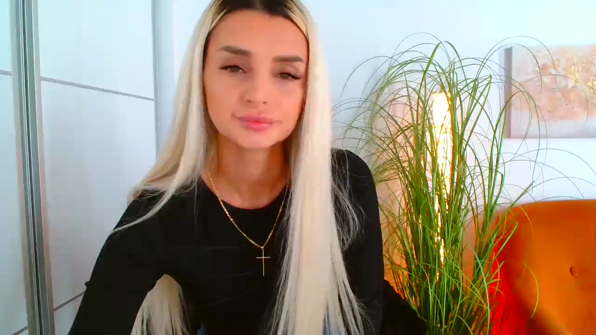 Gallery image thumbnail from GoddessKiarra's myfreecams stream on, 11/12/2024, 20:47 image 2 of 20