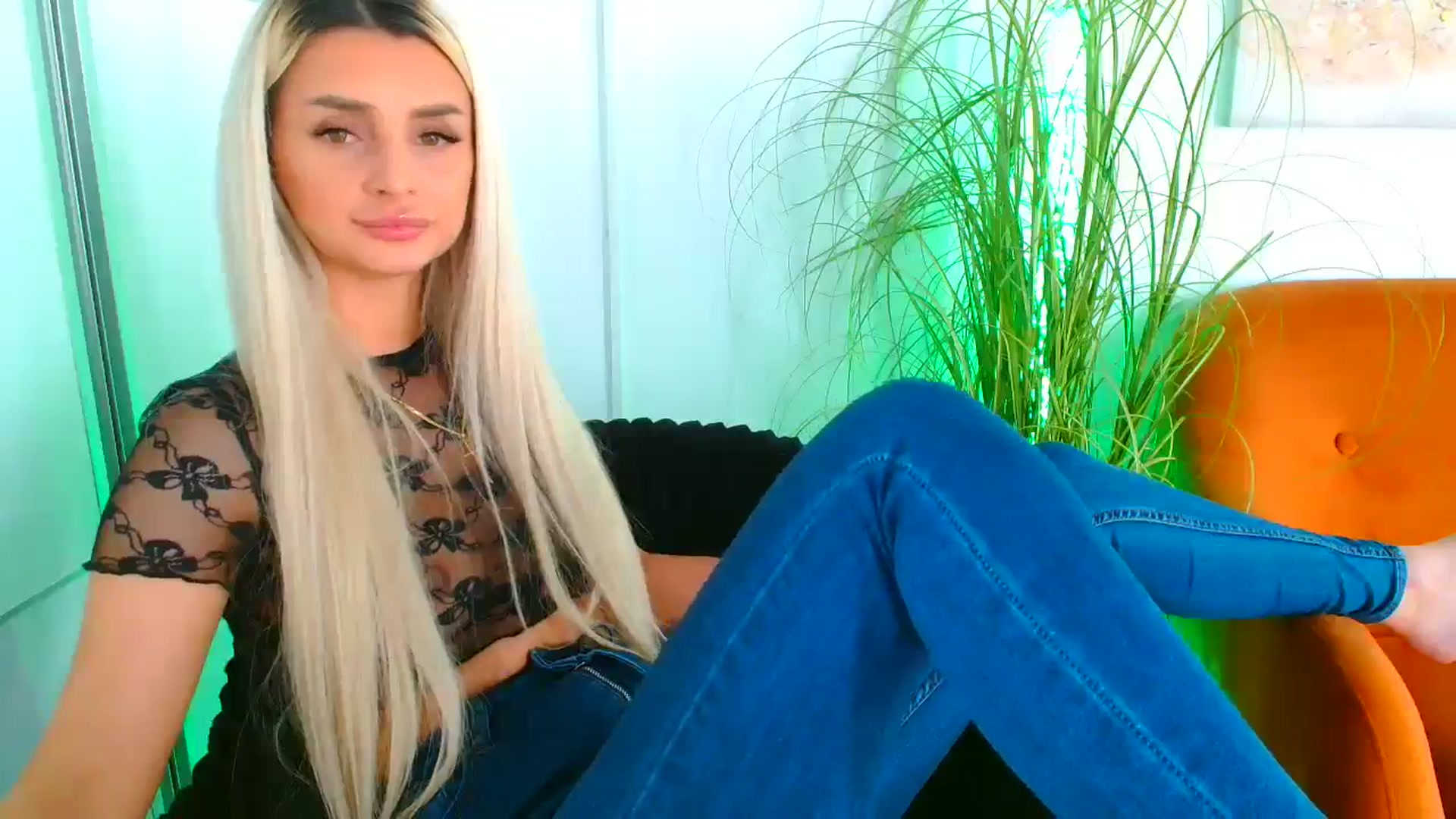 Gallery image thumbnail from GoddessKiarra's myfreecams stream on, 11/12/2024, 20:47 image 16 of 20