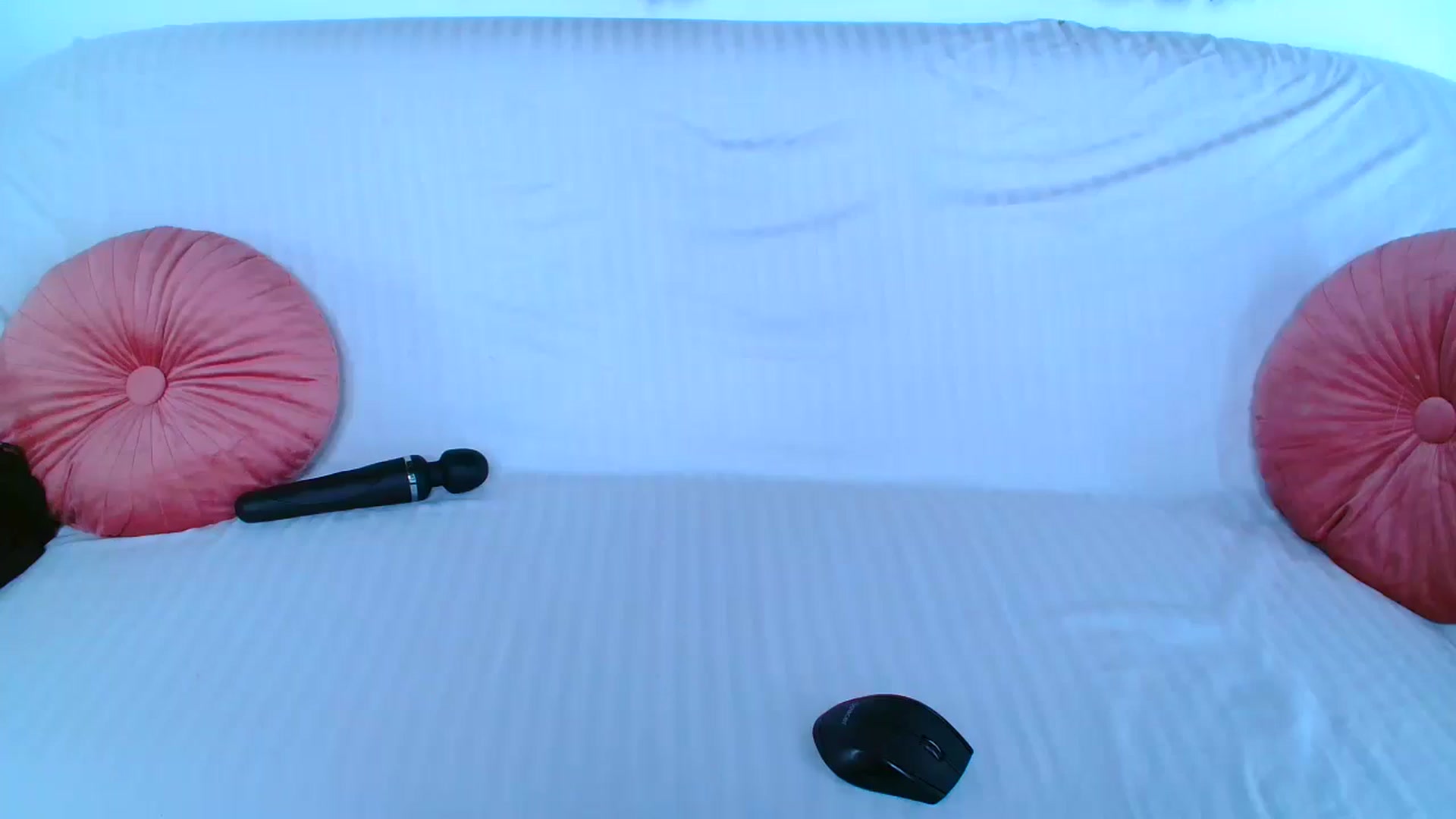 Gallery image thumbnail from GoddessKiarra's myfreecams stream on, 11/29/2025, 24:20 image 18 of 20