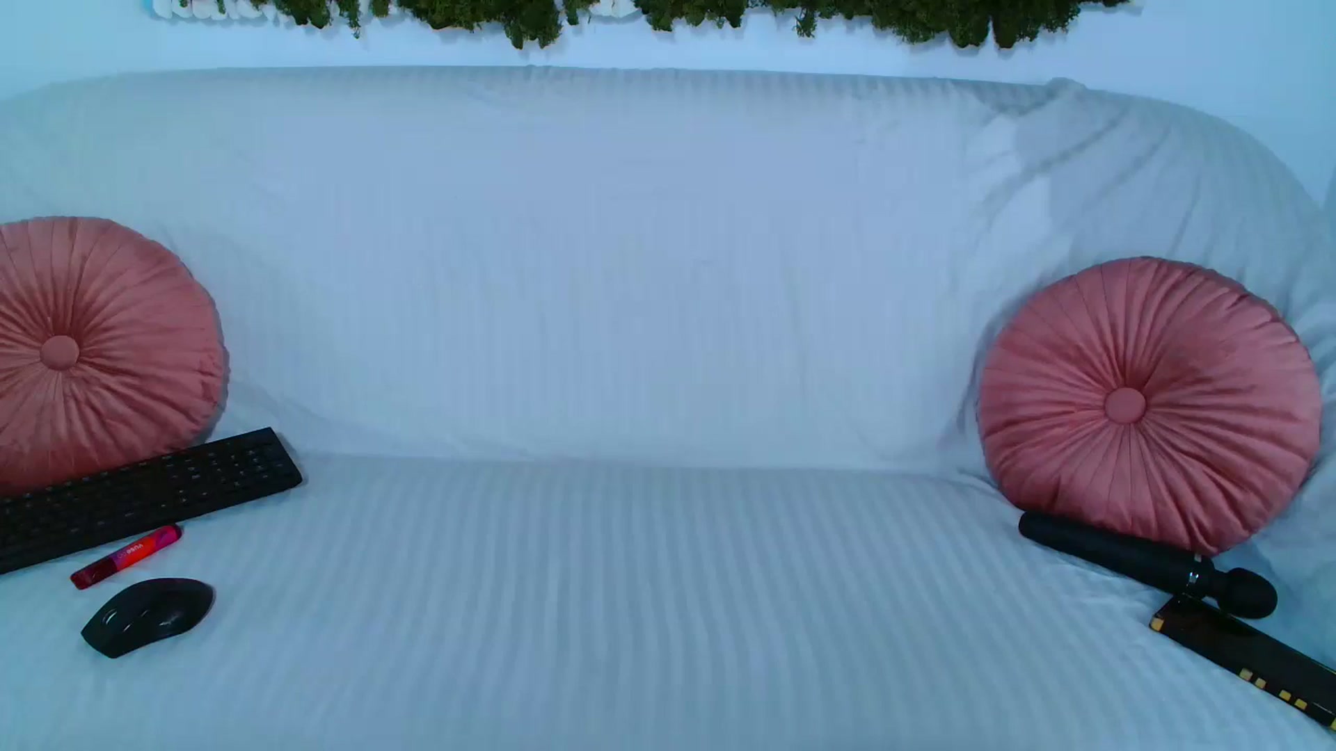 Gallery image thumbnail from GoddessKiarra's myfreecams stream on, 12/02/2025, 20:36 image 8 of 20