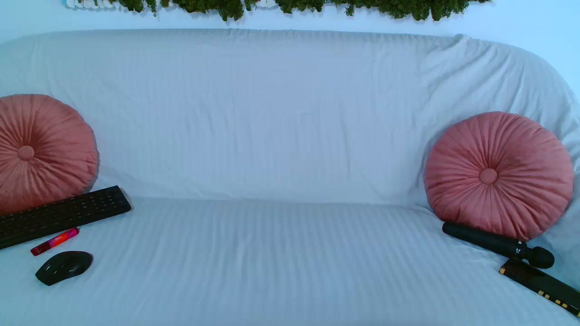 Gallery image thumbnail from GoddessKiarra's myfreecams stream on, 12/02/2025, 20:36 image 7 of 20
