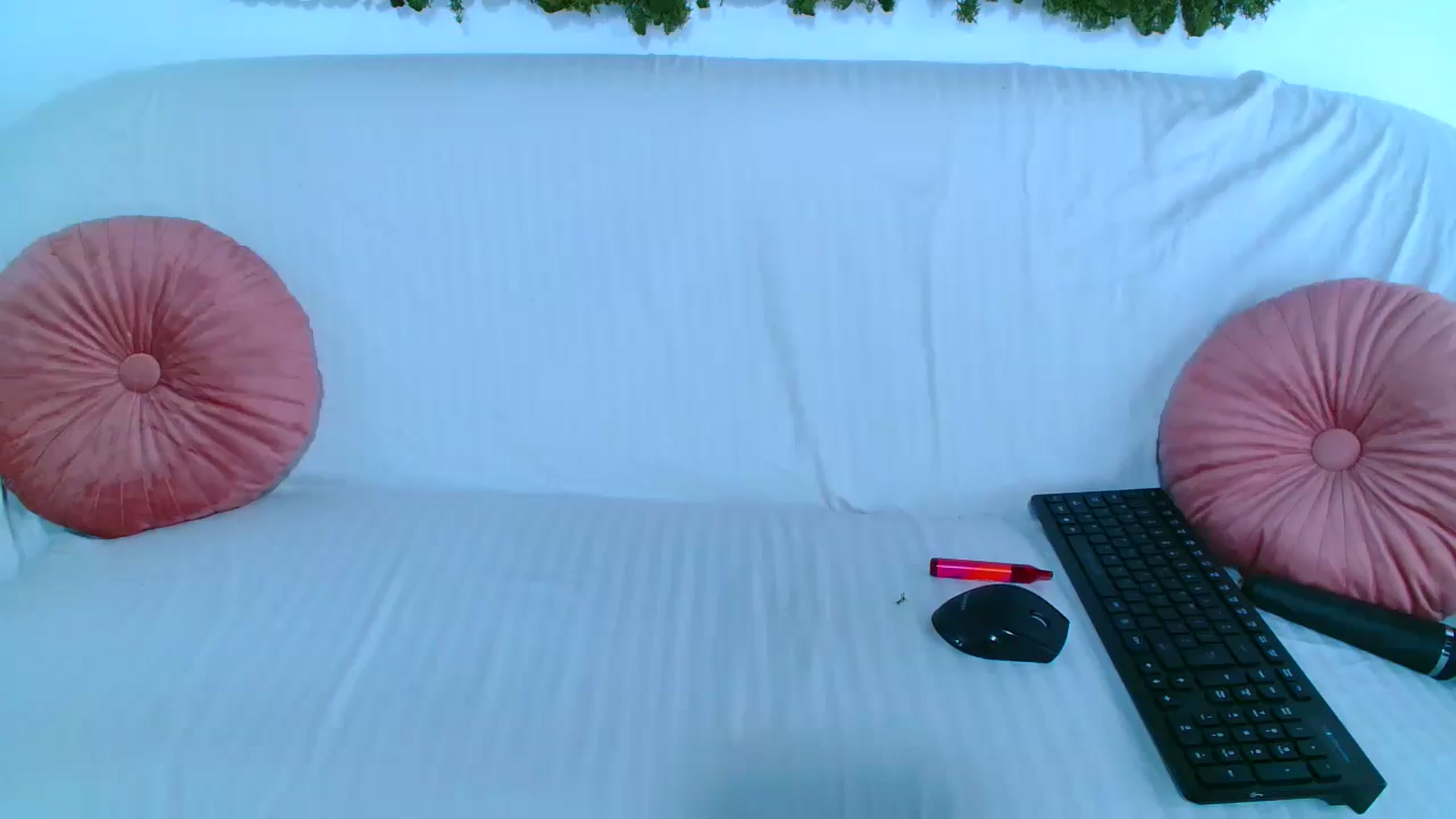 Gallery image thumbnail from GoddessKiarra's myfreecams stream on, 12/02/2025, 21:48 image 18 of 20