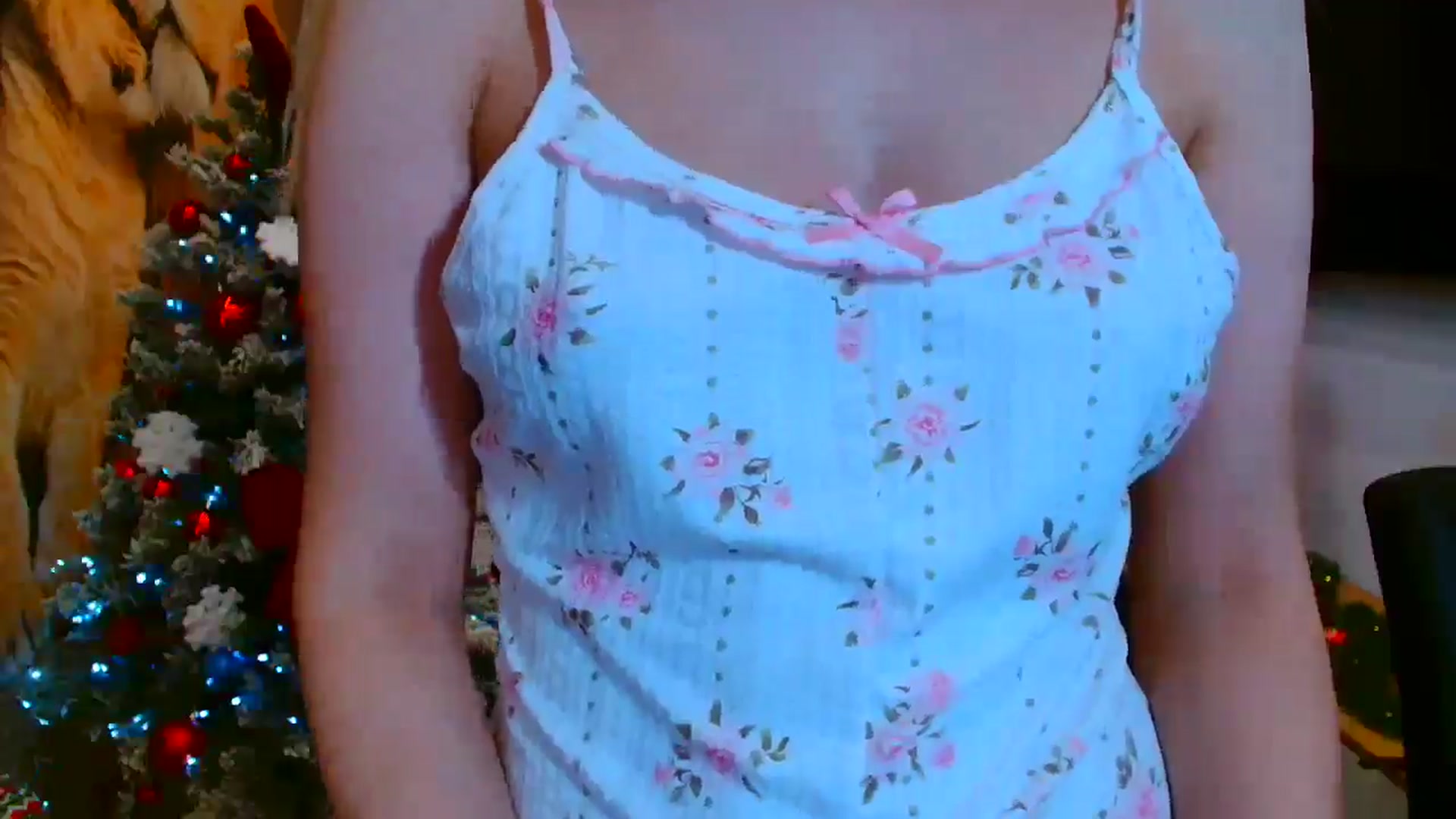 Gallery image thumbnail from GoddessKiarra's myfreecams stream on, 12/17/2025, 22:55 image 17 of 20