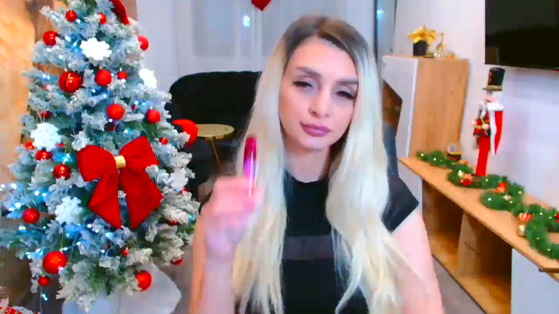 Gallery image thumbnail from GoddessKiarra's myfreecams stream on, 12/17/2025, 22:55 image 1 of 20