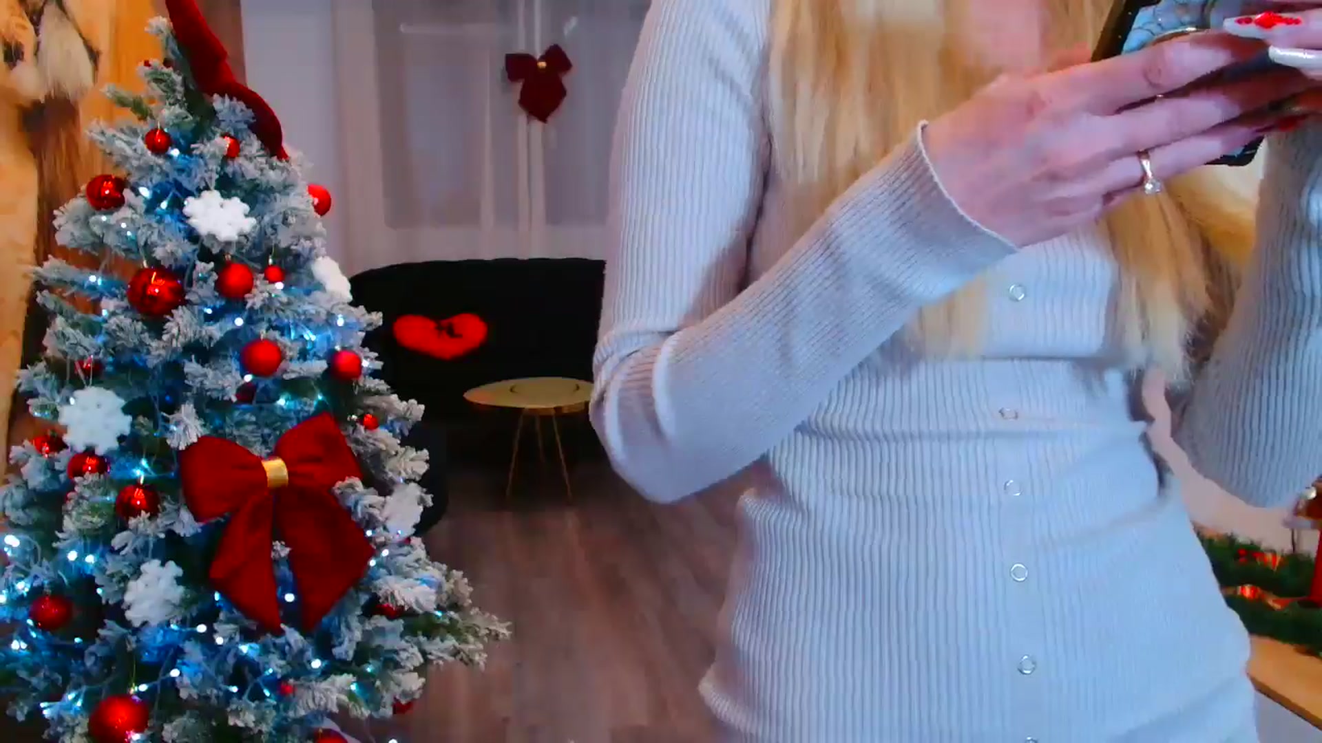 Gallery image thumbnail from GoddessKiarra's myfreecams stream on, 12/21/2025, 21:48 image 13 of 20