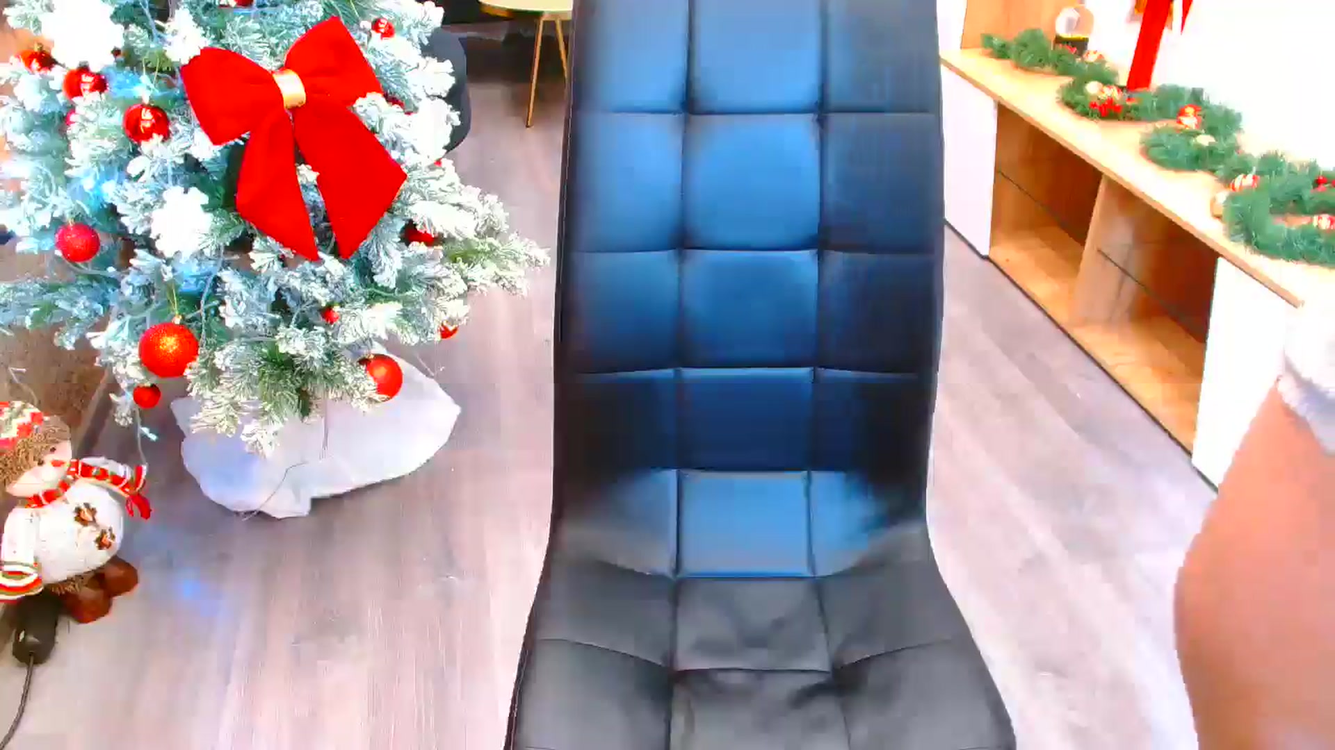 Gallery image thumbnail from GoddessKiarra's myfreecams stream on, 12/21/2025, 23:02 image 8 of 20