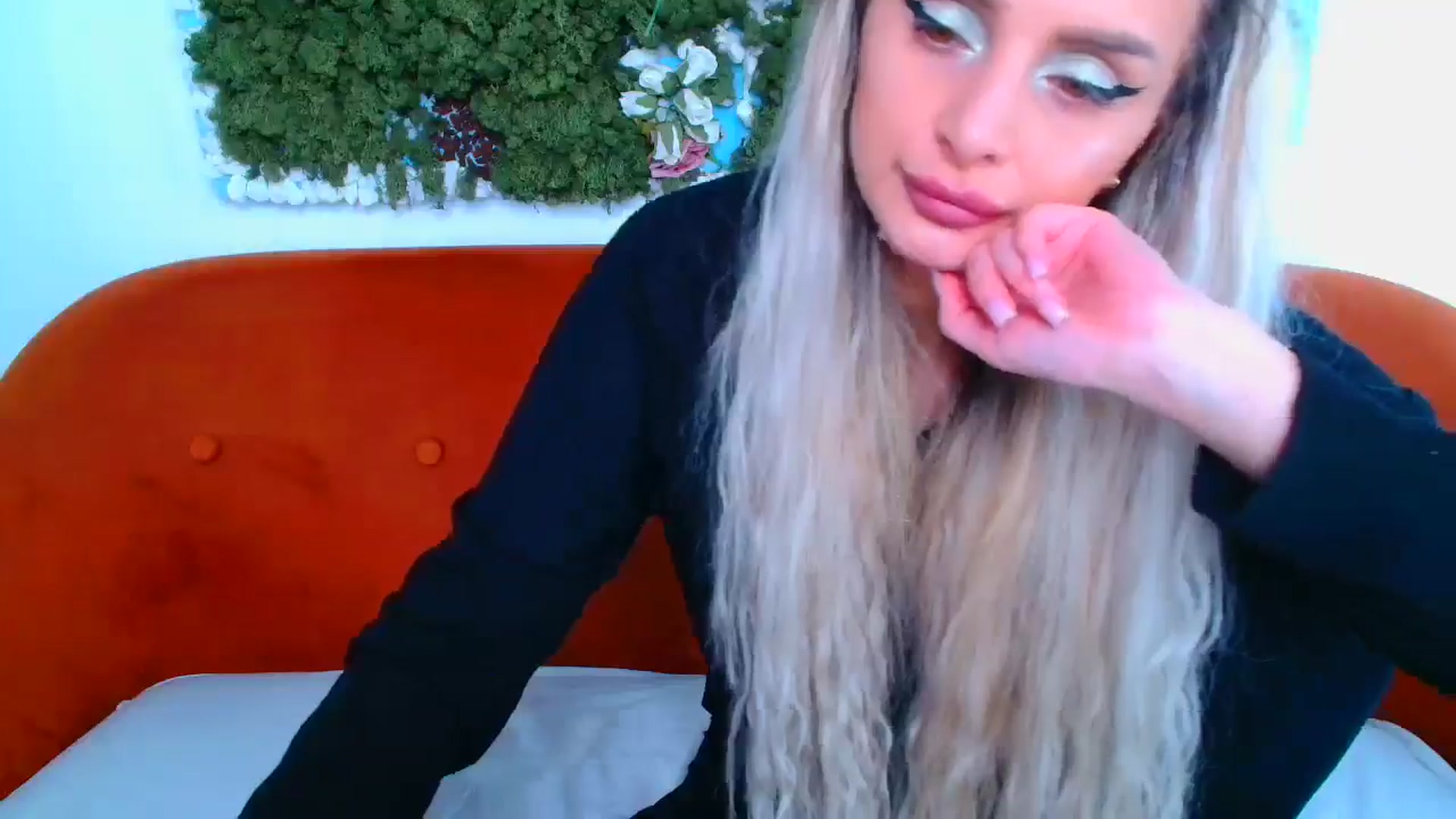 Gallery image thumbnail from GoddessKiarra's myfreecams stream on, 03/07/2026, 19:33 image 19 of 20