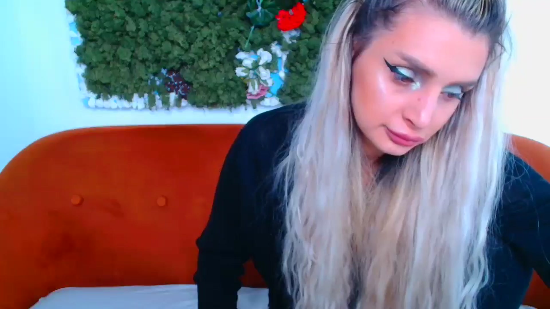 Gallery image thumbnail from GoddessKiarra's myfreecams stream on, 03/07/2026, 19:33 image 20 of 20
