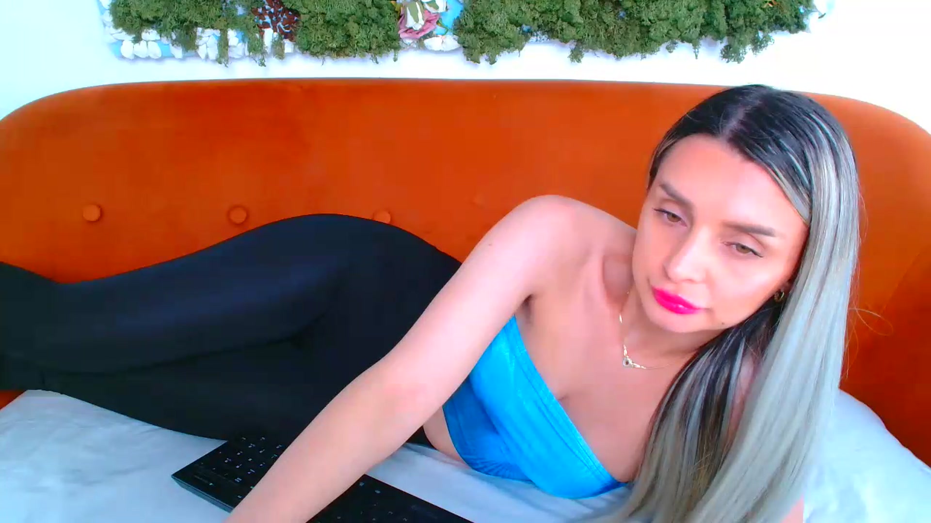 Gallery image thumbnail from GoddessKiarra's myfreecams stream on, 06/02/2026, 19:12 image 13 of 20