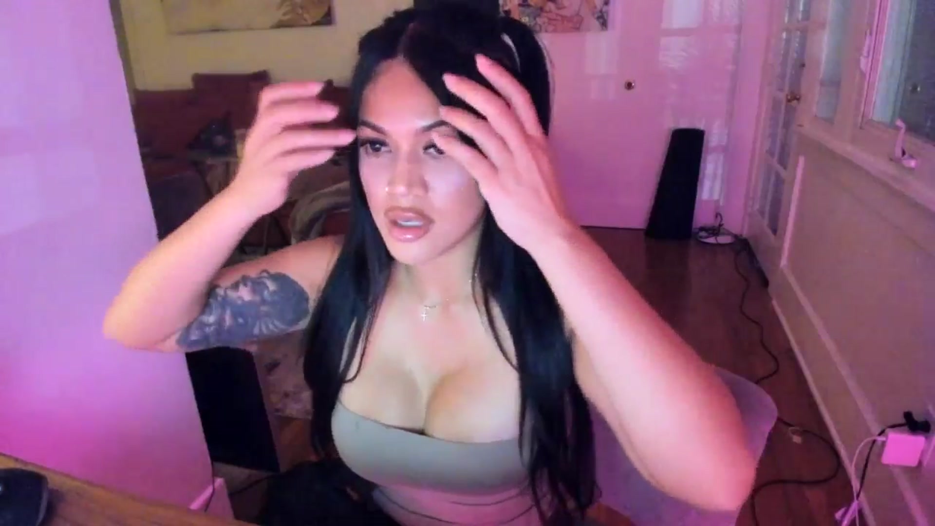 Gallery image thumbnail from GoddessToshi's myfreecams stream on, 07/30/2025, 05:52 image 10 of 20