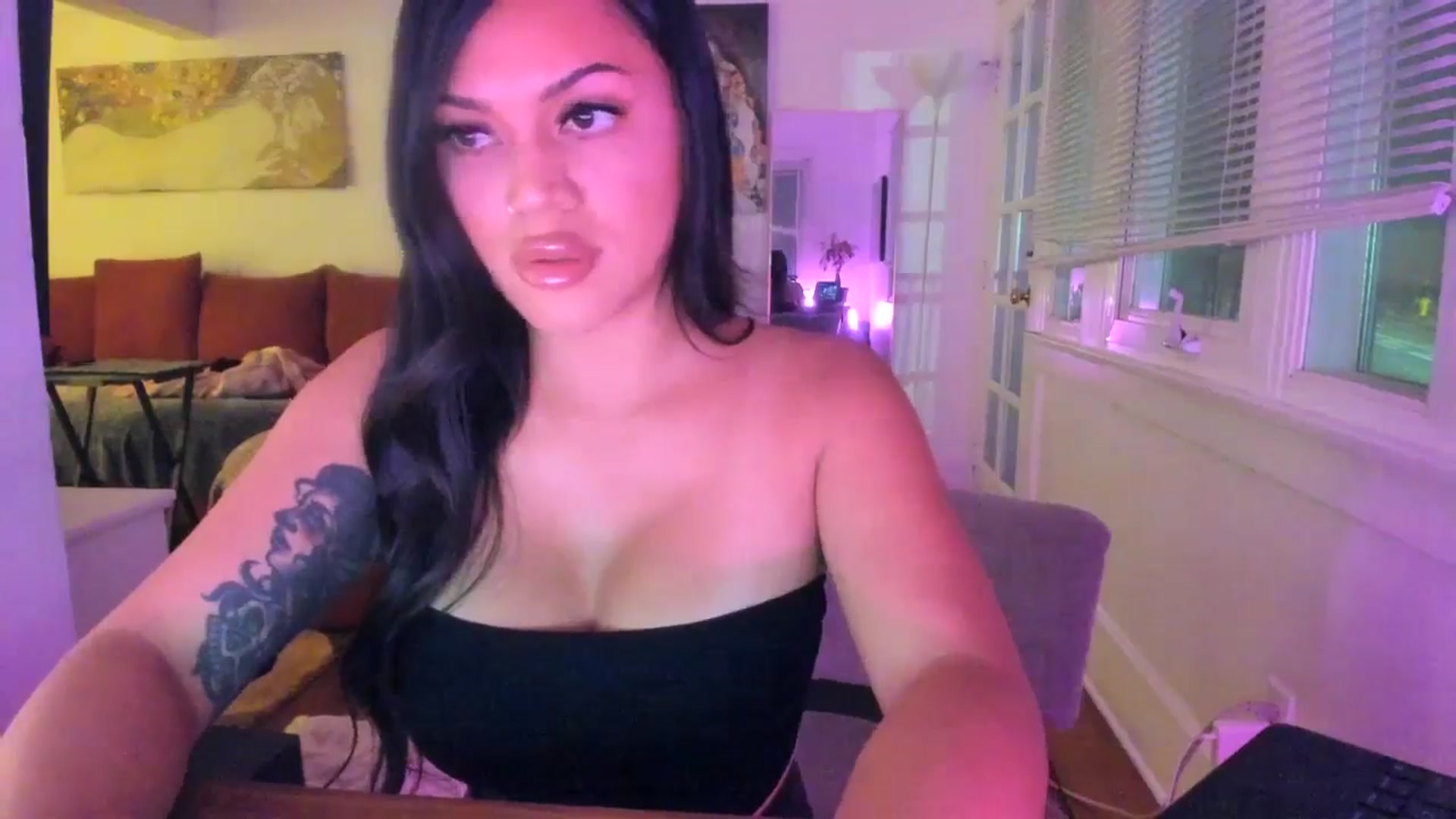 Gallery image thumbnail from GoddessToshi's myfreecams stream on, 11/17/2025, 02:27 image 10 of 20