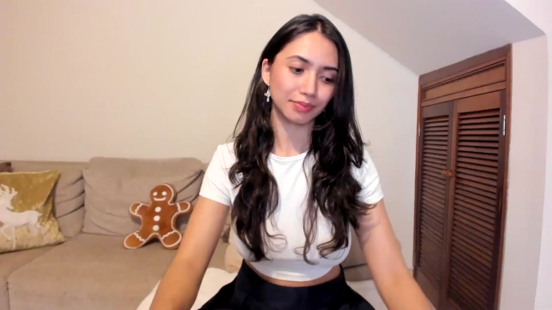 Gallery image thumbnail from GoddessVenus_'s myfreecams stream on, 01/03/2026, 02:02 image 1 of 20