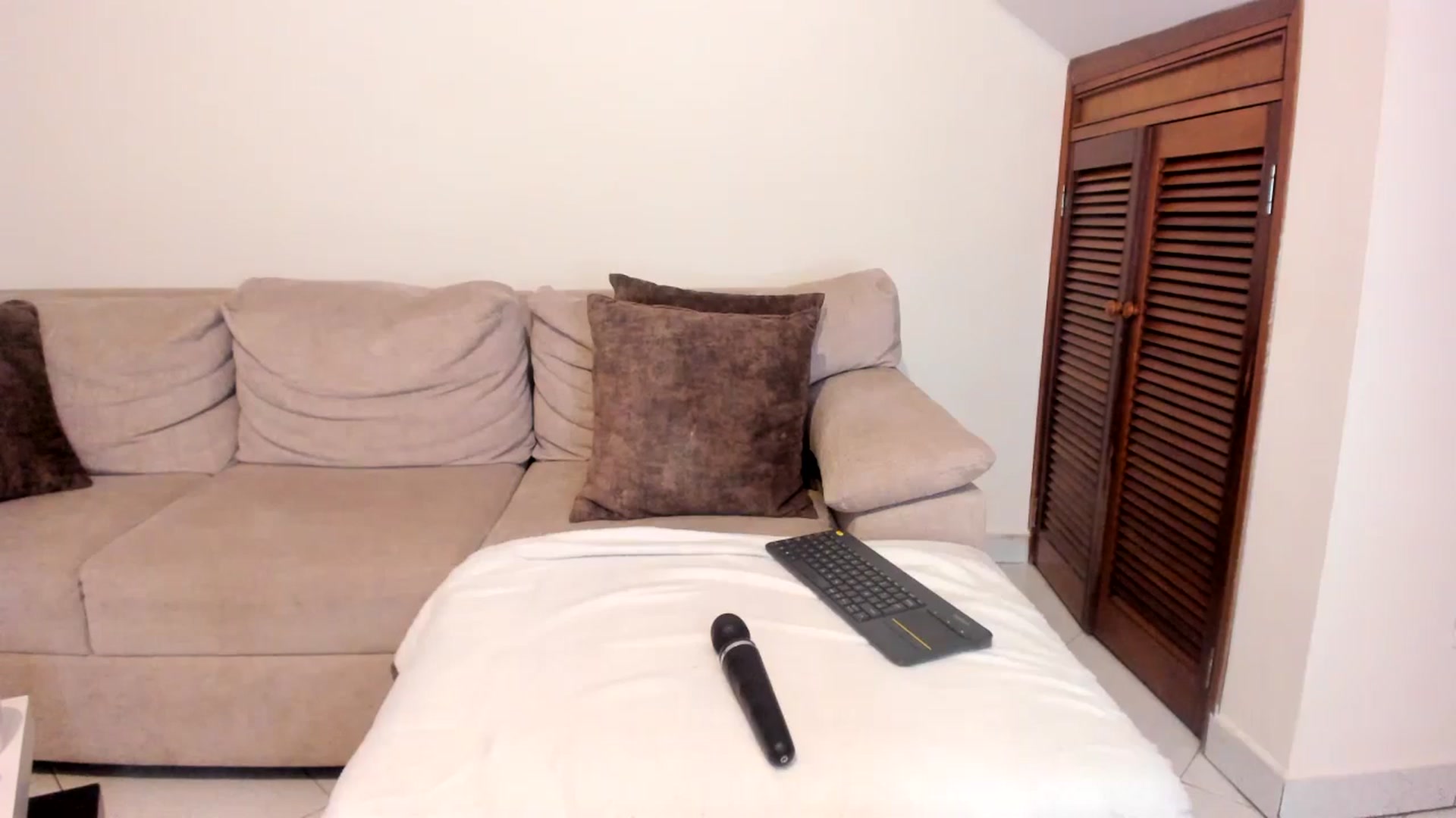 Gallery image thumbnail from GoddessVenus_'s myfreecams stream on, 01/04/2026, 23:33 image 18 of 20