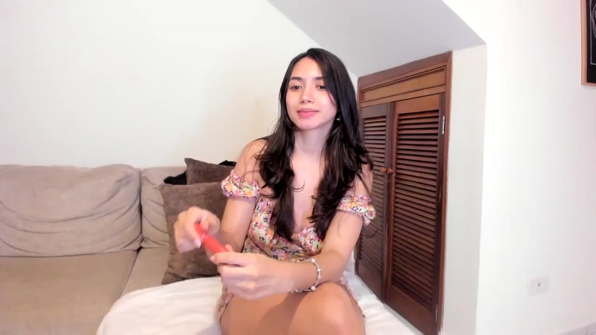 Gallery image thumbnail from GoddessVenus_'s myfreecams stream on, 01/05/2026, 01:59 image 4 of 20