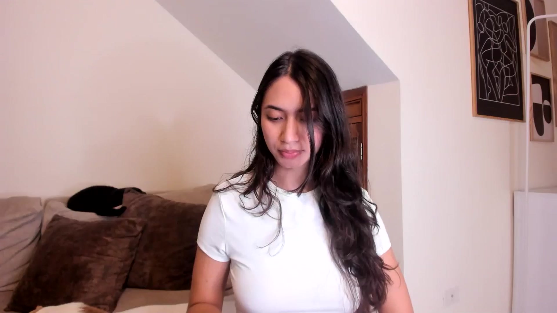 Gallery image thumbnail from GoddessVenus_'s myfreecams stream on, 04/05/2026, 20:17 image 2 of 20
