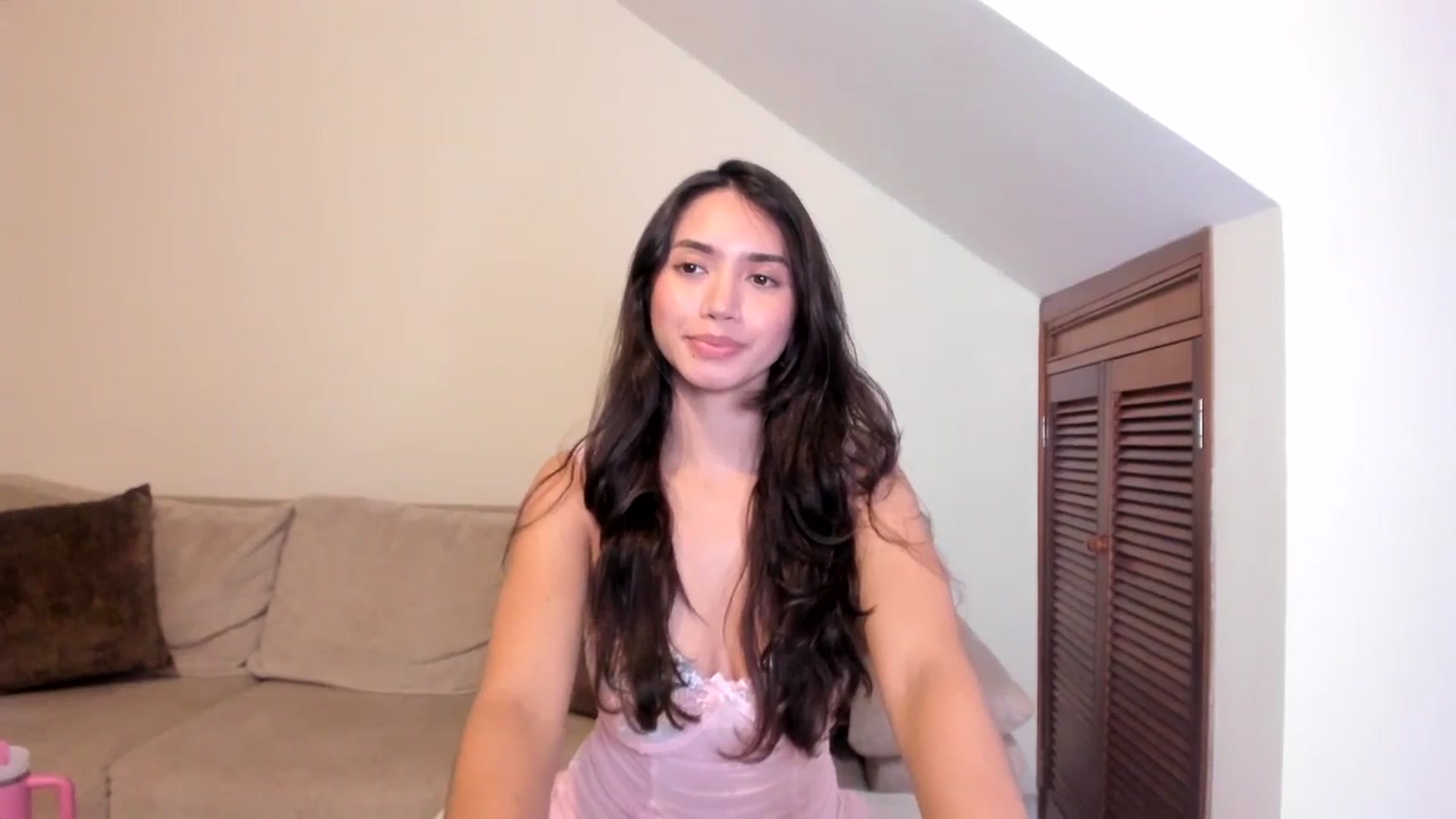 Gallery image thumbnail from GoddessVenus_'s myfreecams stream on, 04/19/2026, 22:52 image 8 of 20