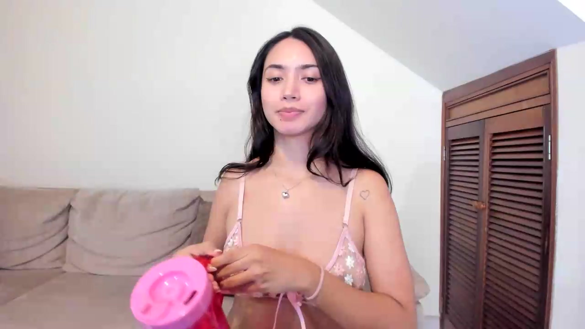 Gallery image thumbnail from GoddessVenus_'s myfreecams stream on, 07/22/2026, 24:41 image 17 of 20
