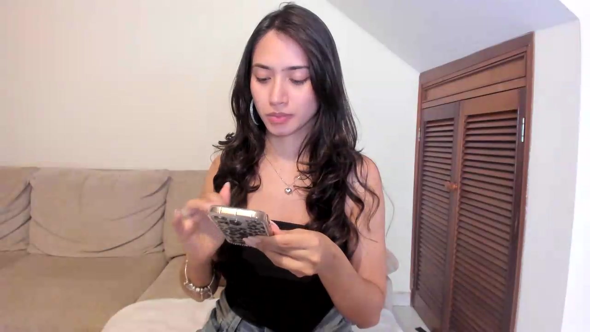 Gallery image thumbnail from GoddessVenus_'s myfreecams stream on, 08/03/2026, 01:09 image 19 of 20