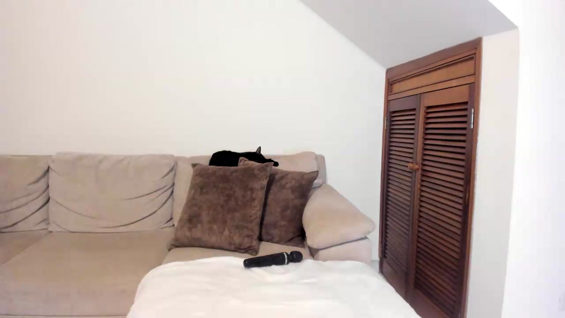 Gallery image thumbnail from GoddessVenus_'s myfreecams stream on, 08/27/2026, 21:53 image 6 of 20