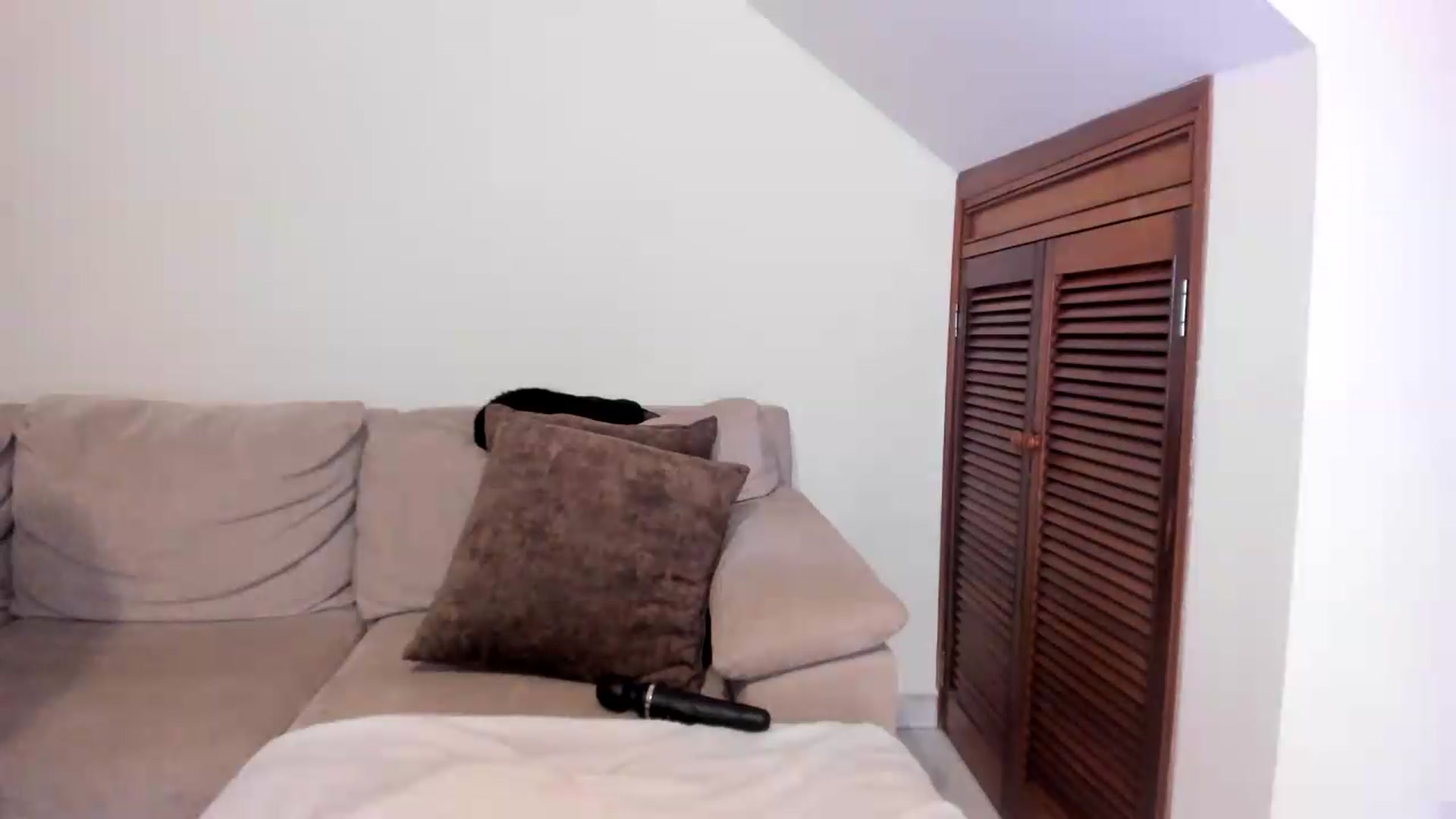 Gallery image thumbnail from GoddessVenus_'s myfreecams stream on, 08/28/2026, 21:32 image 3 of 20