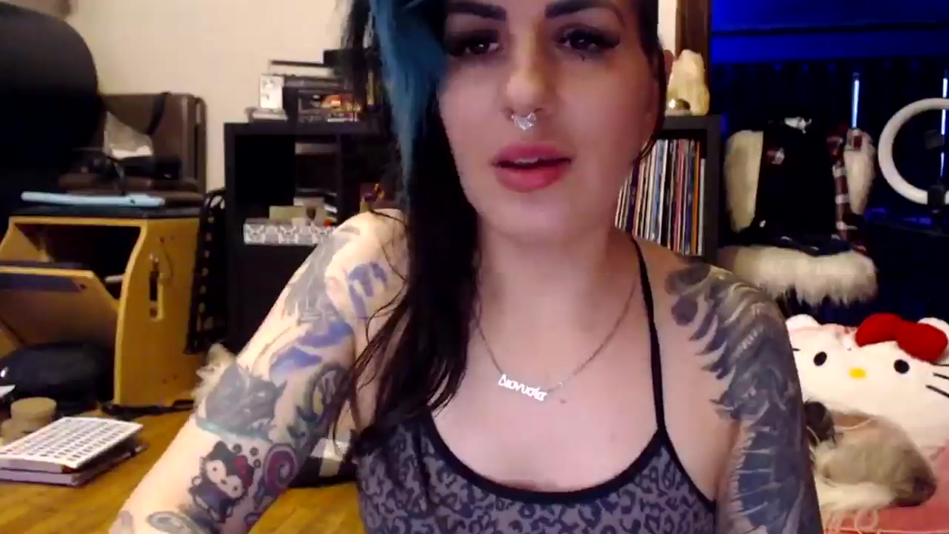 Gallery image thumbnail from Goddess_Dee's myfreecams stream on, 04/03/2026, 24:18 image 17 of 20