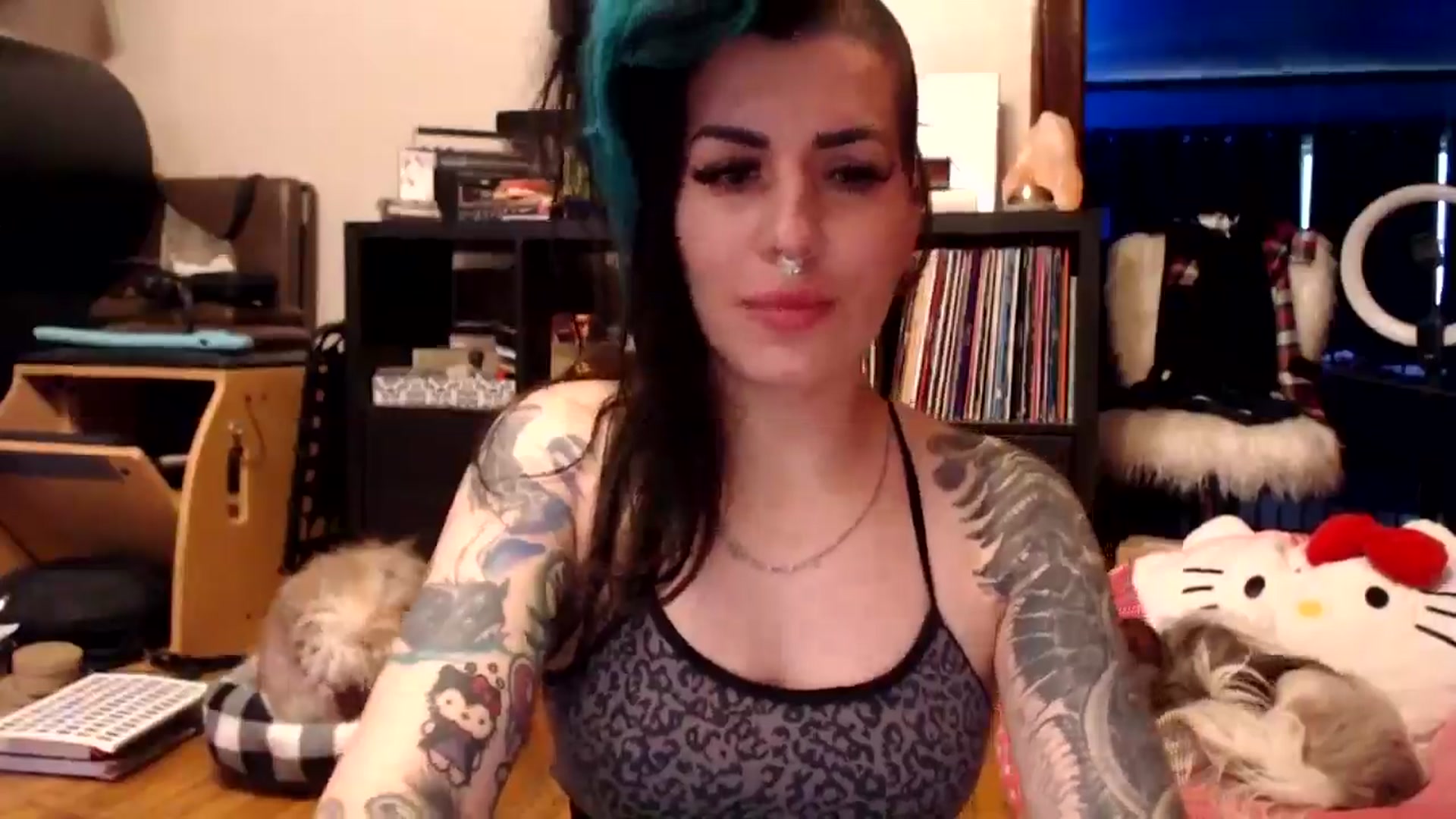 Gallery image thumbnail from Goddess_Dee's myfreecams stream on, 04/03/2026, 24:18 image 15 of 20