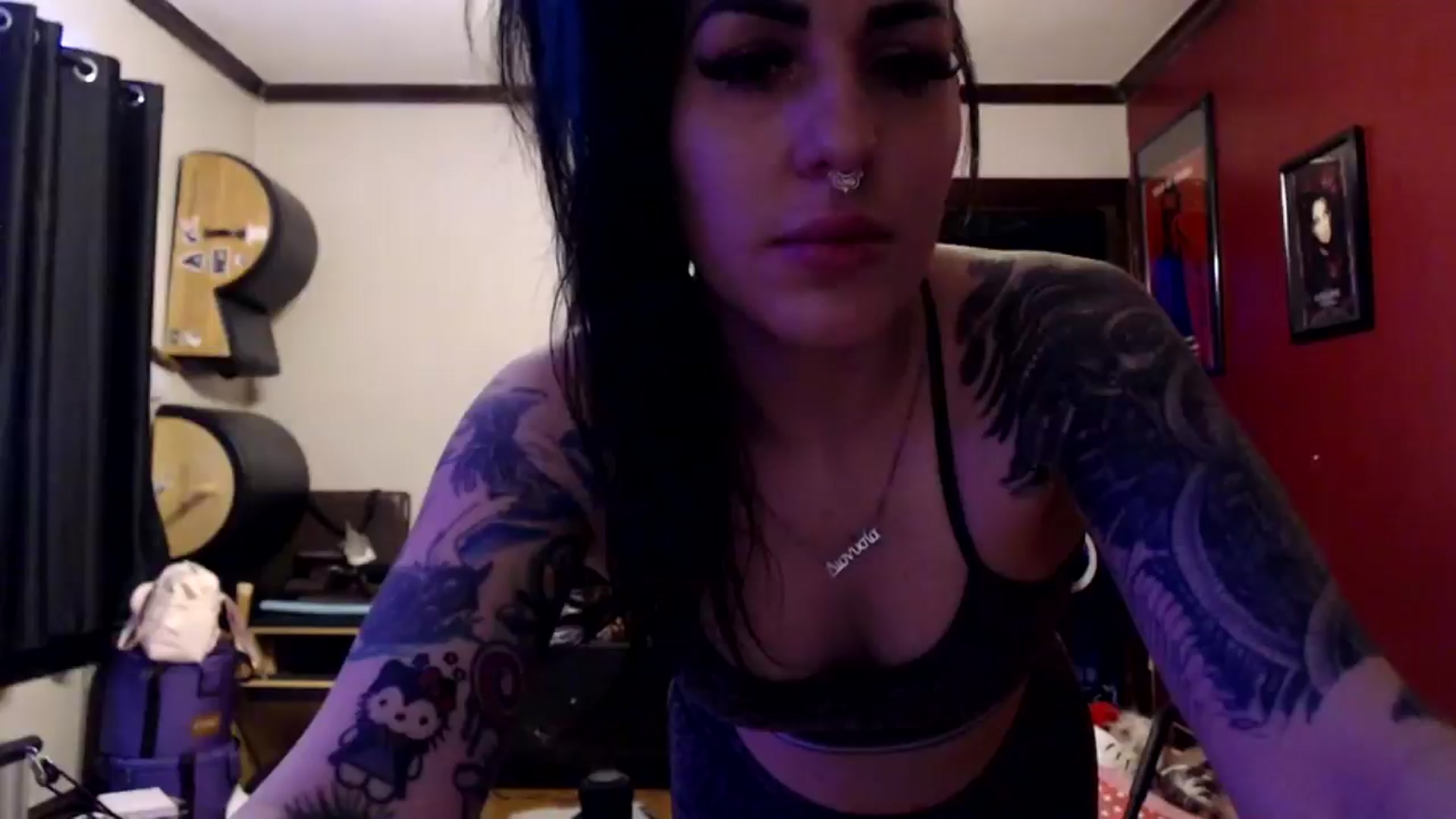 Gallery image thumbnail from Goddess_Dee's myfreecams stream on, 04/03/2026, 24:18 image 7 of 20