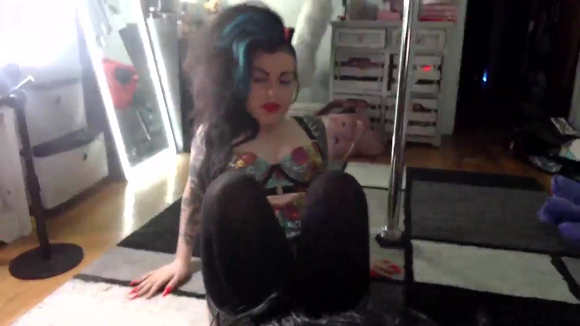 Gallery image thumbnail from Goddess_Dee's myfreecams stream on, 04/29/2026, 03:42 image 10 of 20