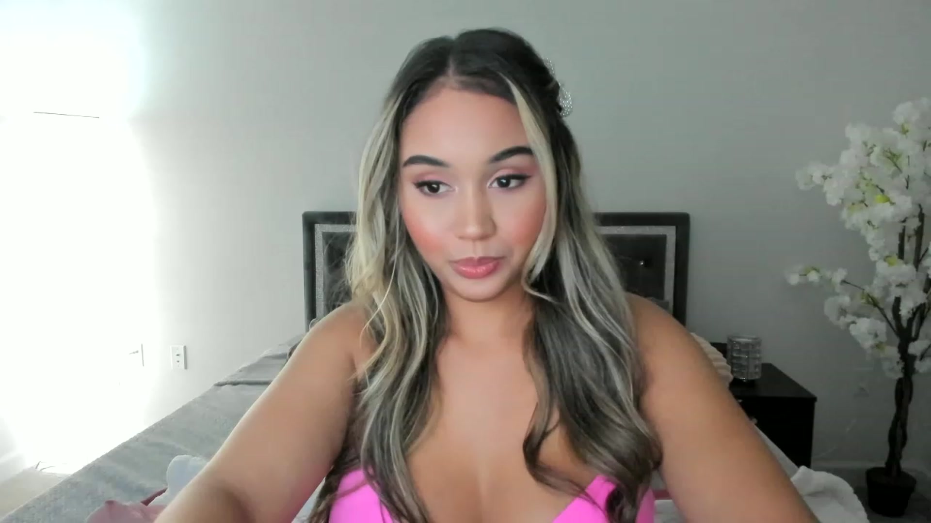 Gallery image thumbnail from Goddess_Jaz's myfreecams stream on, 11/29/2022, 24:56 image 17 of 20