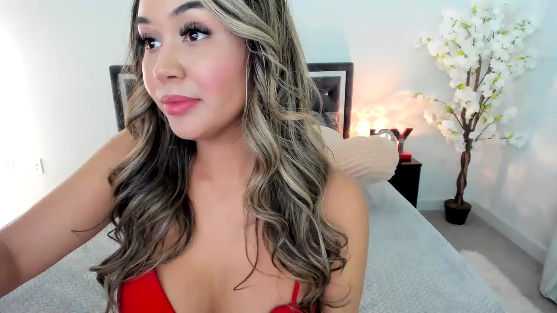 Gallery image thumbnail from Goddess_Jaz's myfreecams stream on, 12/26/2022, 24:30 image 18 of 20