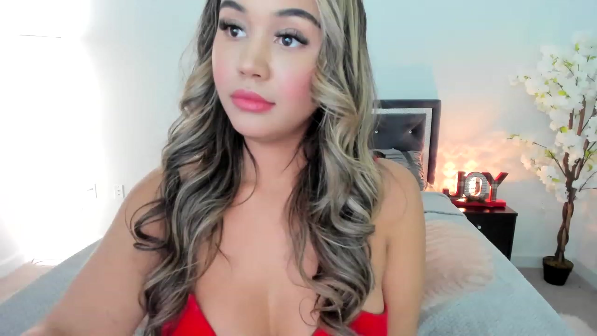 Gallery image thumbnail from Goddess_Jaz's myfreecams stream on, 12/26/2022, 01:12 image 17 of 20