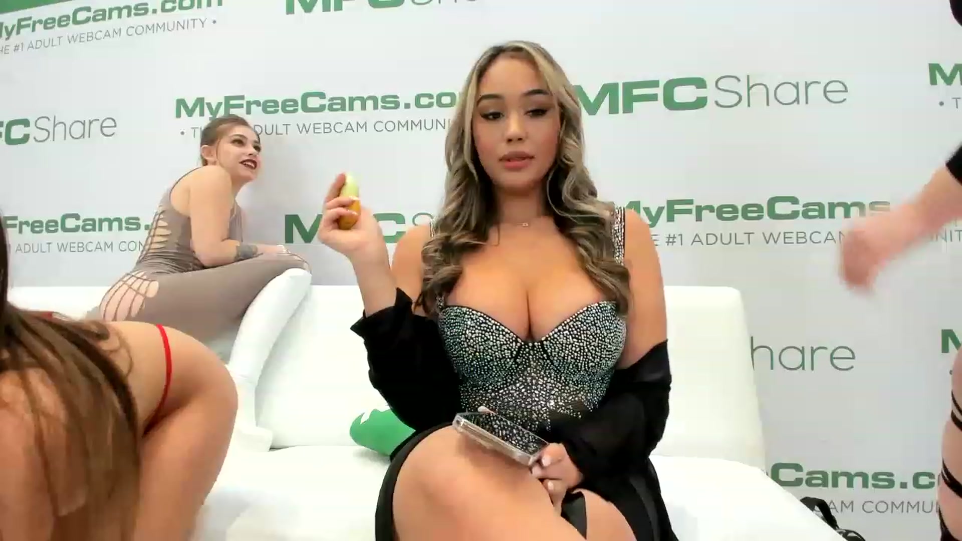 Gallery image thumbnail from Goddess_Jaz's myfreecams stream on, 01/06/2023, 24:01 image 2 of 20