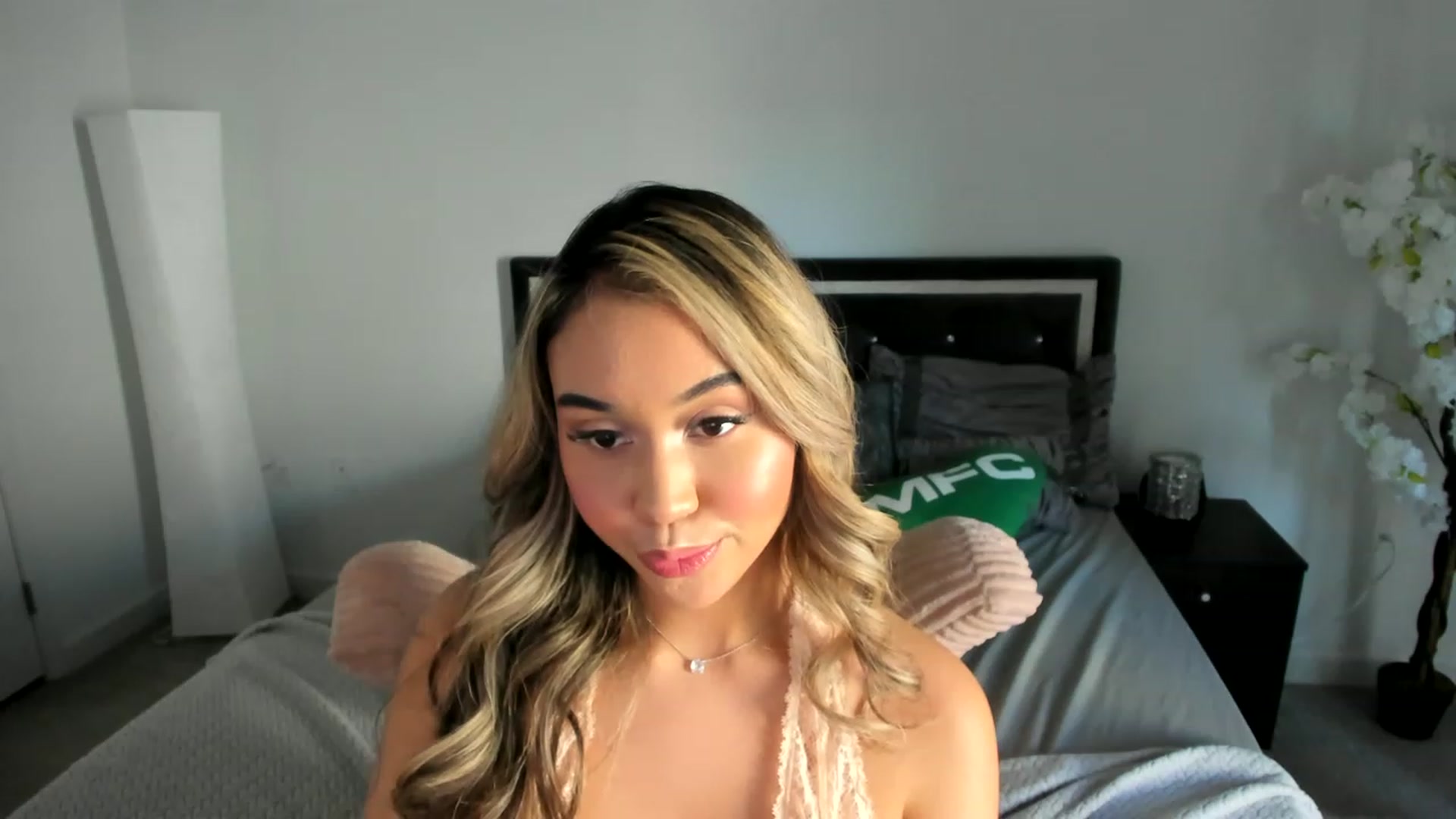 Gallery image thumbnail from Goddess_Jaz's myfreecams stream on, 02/02/2023, 20:54 image 18 of 20