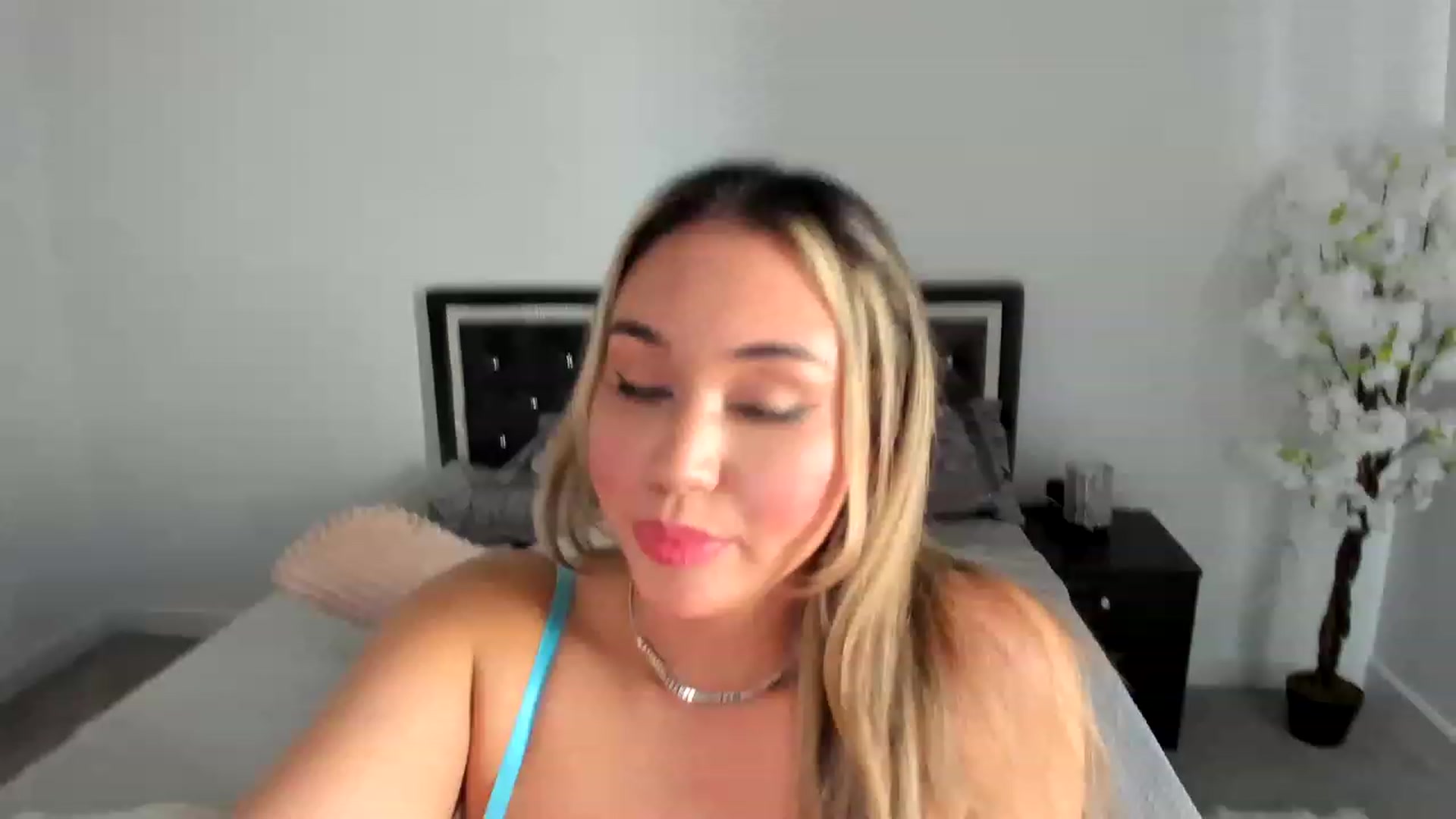 Gallery image thumbnail from Goddess_Jaz's myfreecams stream on, 04/01/2023, 20:53 image 12 of 20